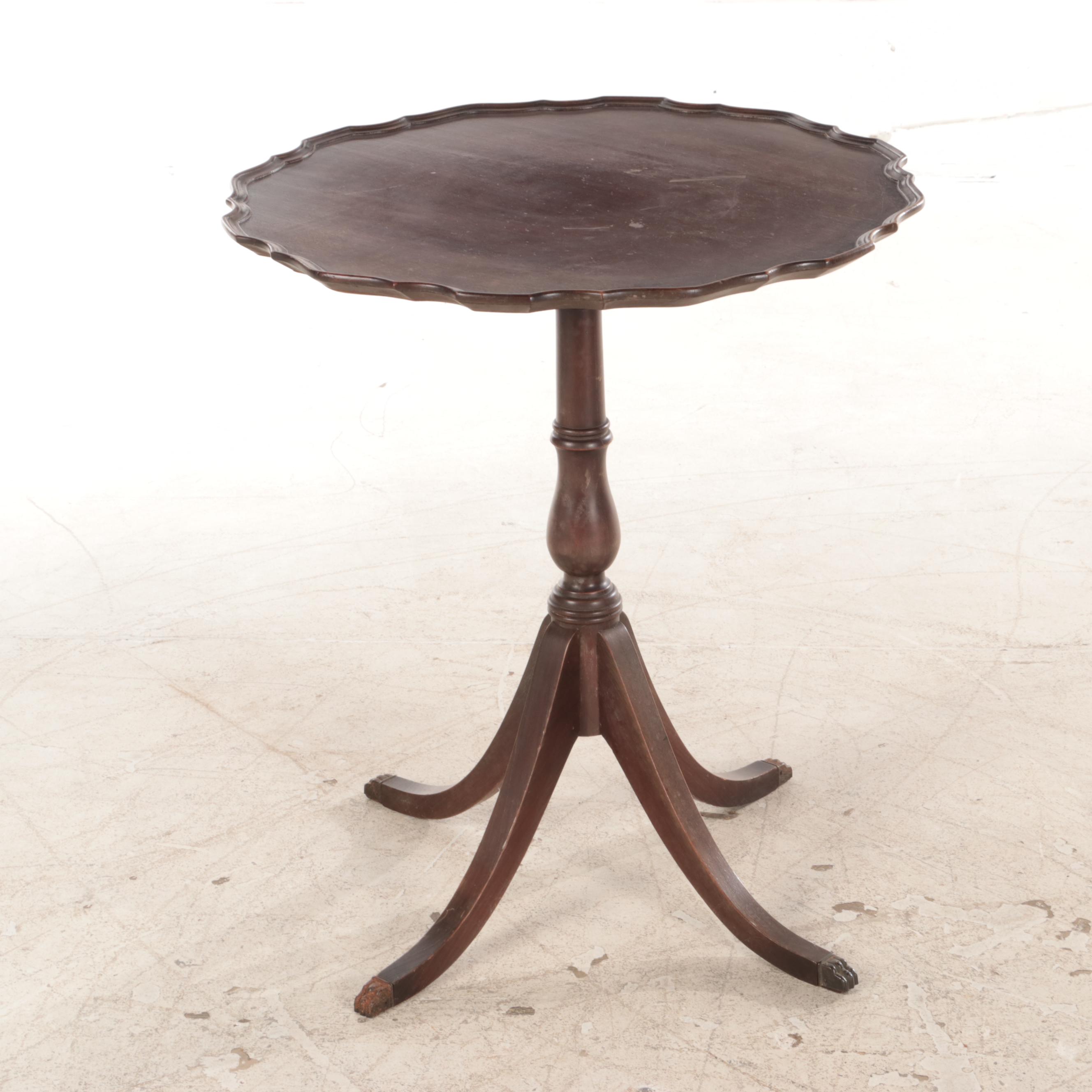 Ferguson Bros. Mfg. Co. Federal Style Mahogany Piecrust Side Table EBTH