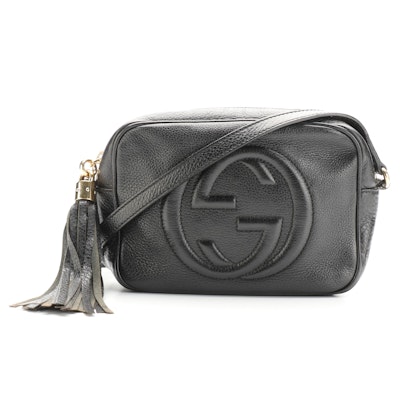 Gucci Small Soho Disco Crossbody Bag in Black Grained Leather with Tassel