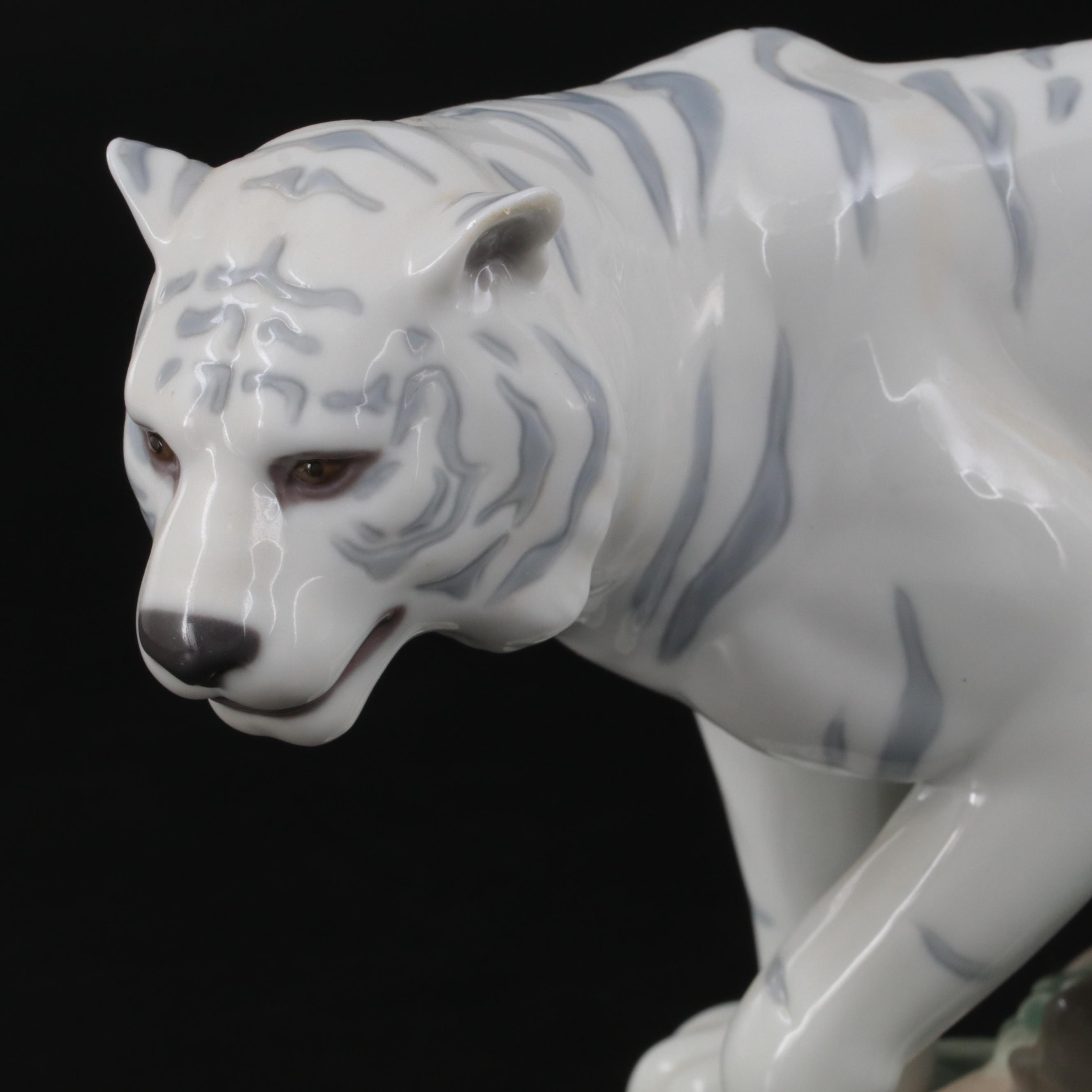 Lladró Chinese Zodiac Collection "The Tiger" Porcelain Figurine EBTH