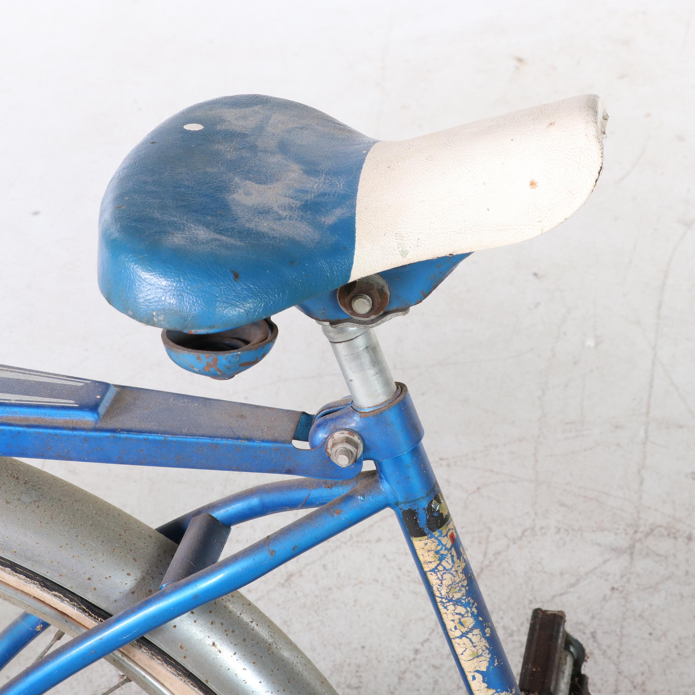 Vintage Huffy Galaxie Bicycle EBTH