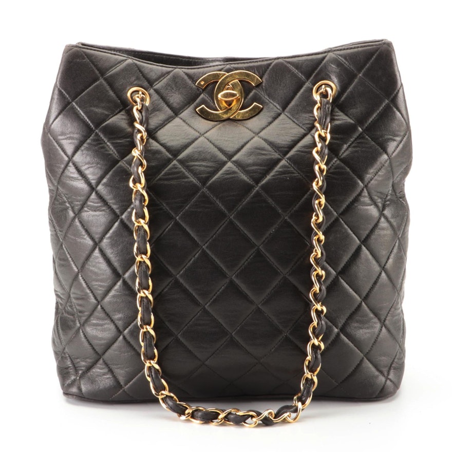 Chanel Shoulder Bag with CC Turnlock in Black Quilted Lambskin Leather