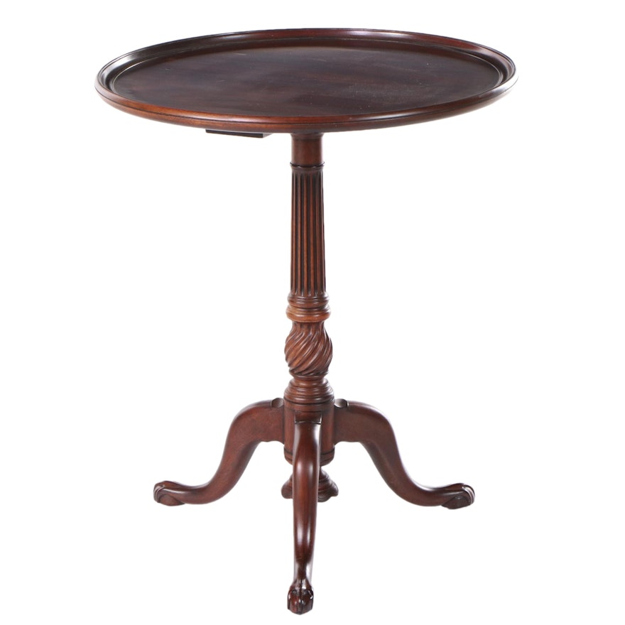Henkel-Harris Chippendale Style Mahogany Candlestand