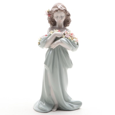 Lladró "Petals of Love" Porcelain Figurine Designed by Antonio Ramos
