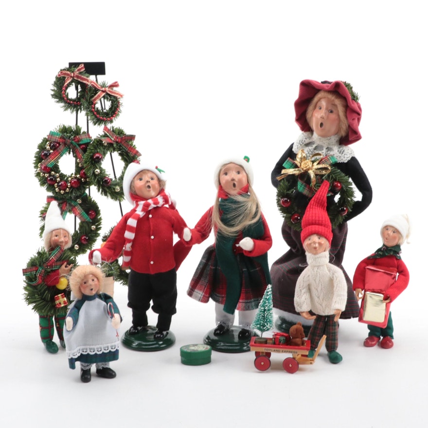 Byers' Choice Figurines With Other Christmas Figurines and Décor