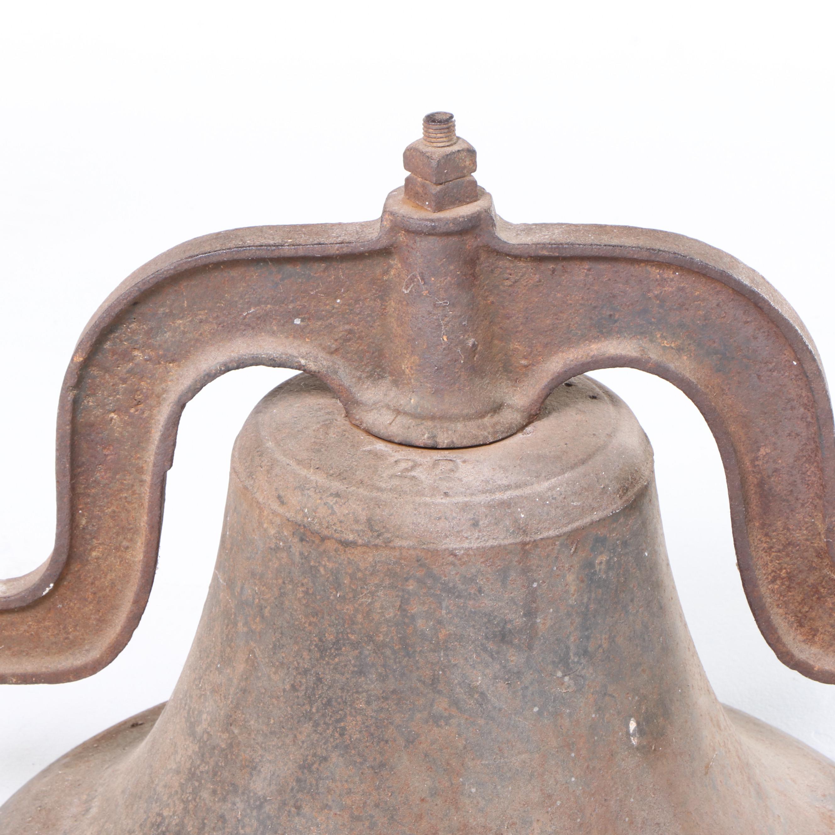 C.S. Bell & Company, Hillsboro, Ohio Cast Iron "22" Bell EBTH