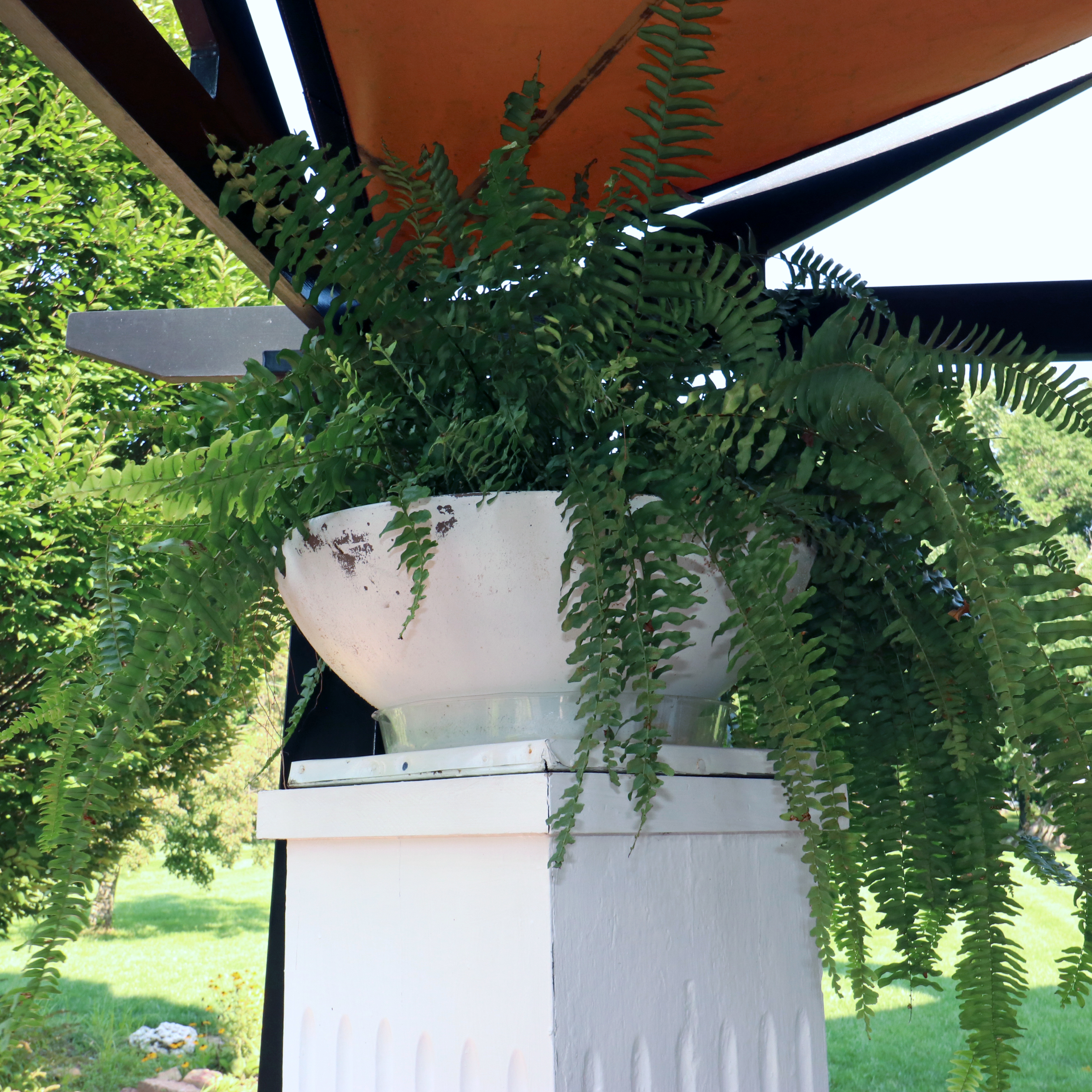 Pair of Painted Wood Fluted Pillar Columns with Planters EBTH