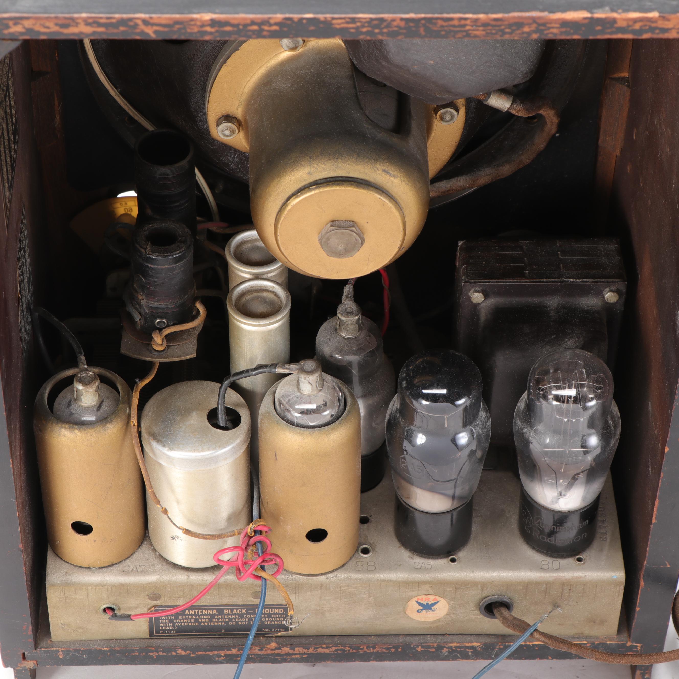Art Deco AtwaterKent Console Table Top Tube Radio, Circa 1934 EBTH