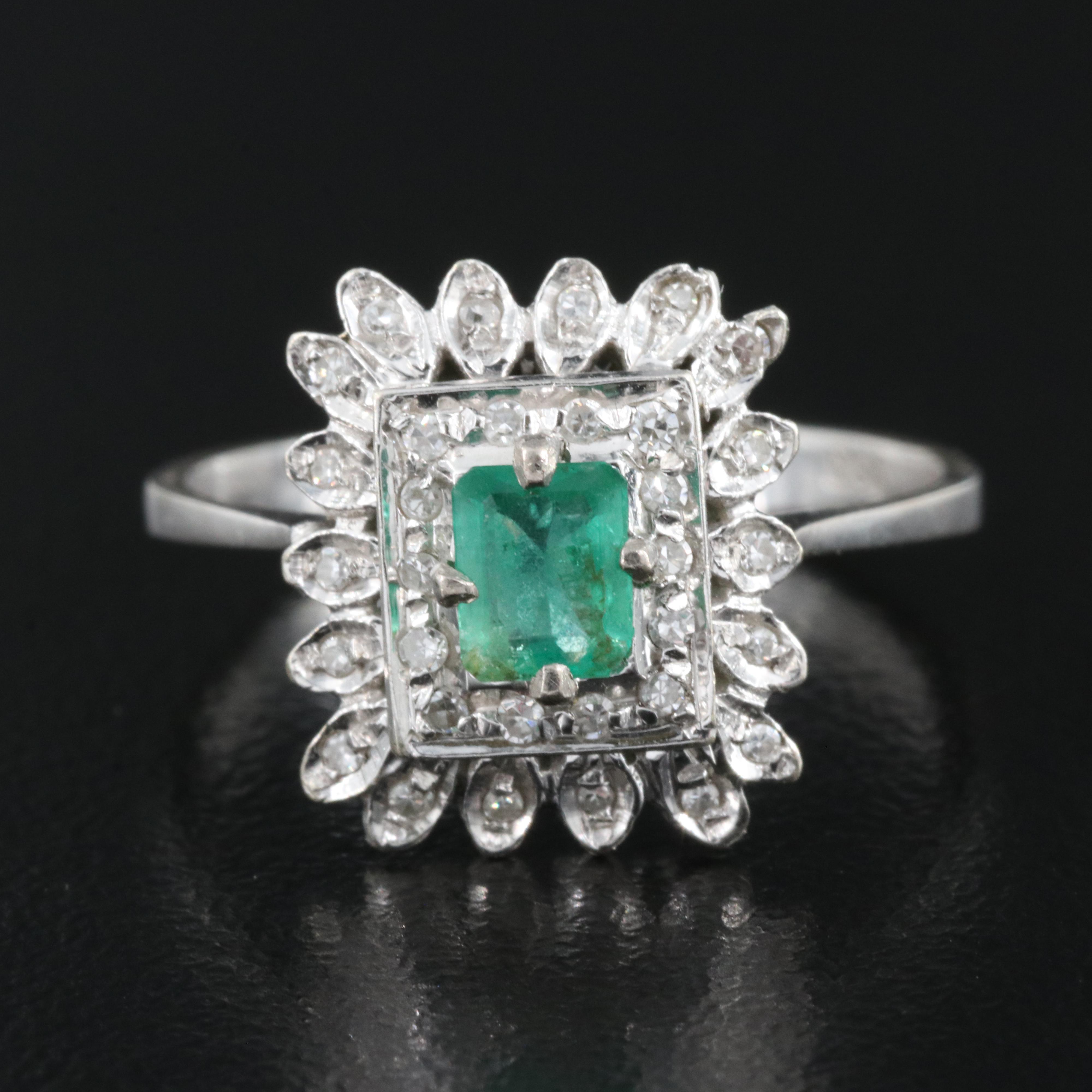 18K Emerald and Diamond Scalloped Rim Ring | EBTH
