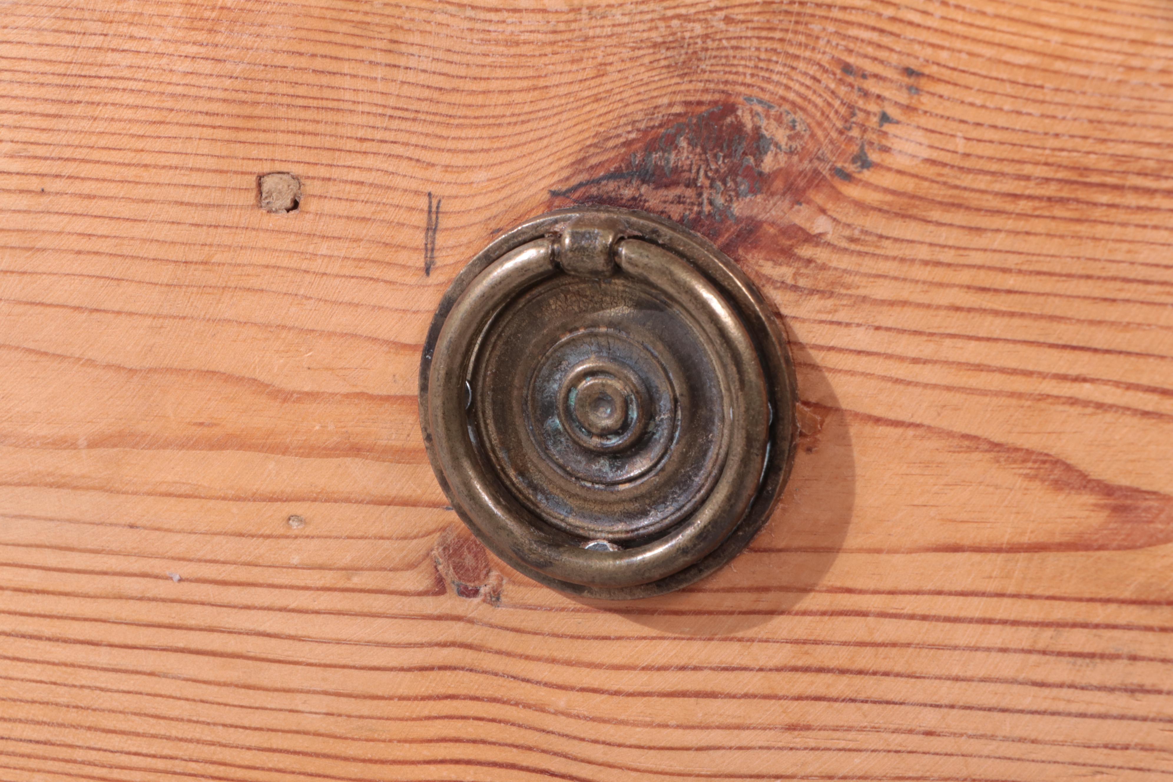 English Scrubbed Pine Chest EBTH