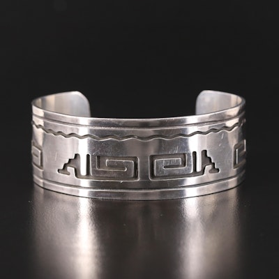 Mexican Sterling Xicalcoliuhqui Patterned Overlay Cuff