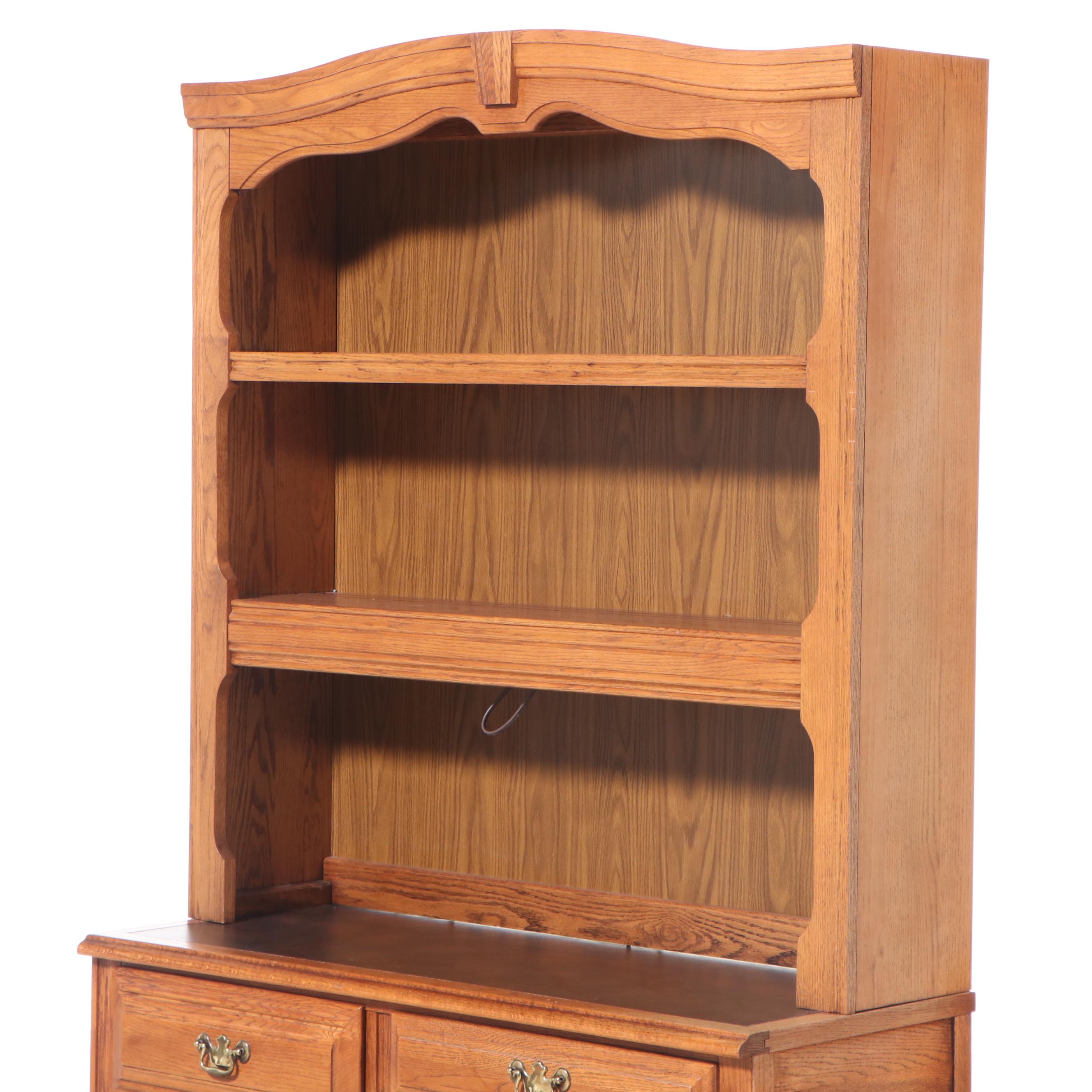 Young Hinkle, Oak Bedroom Suite with Twin Bed EBTH