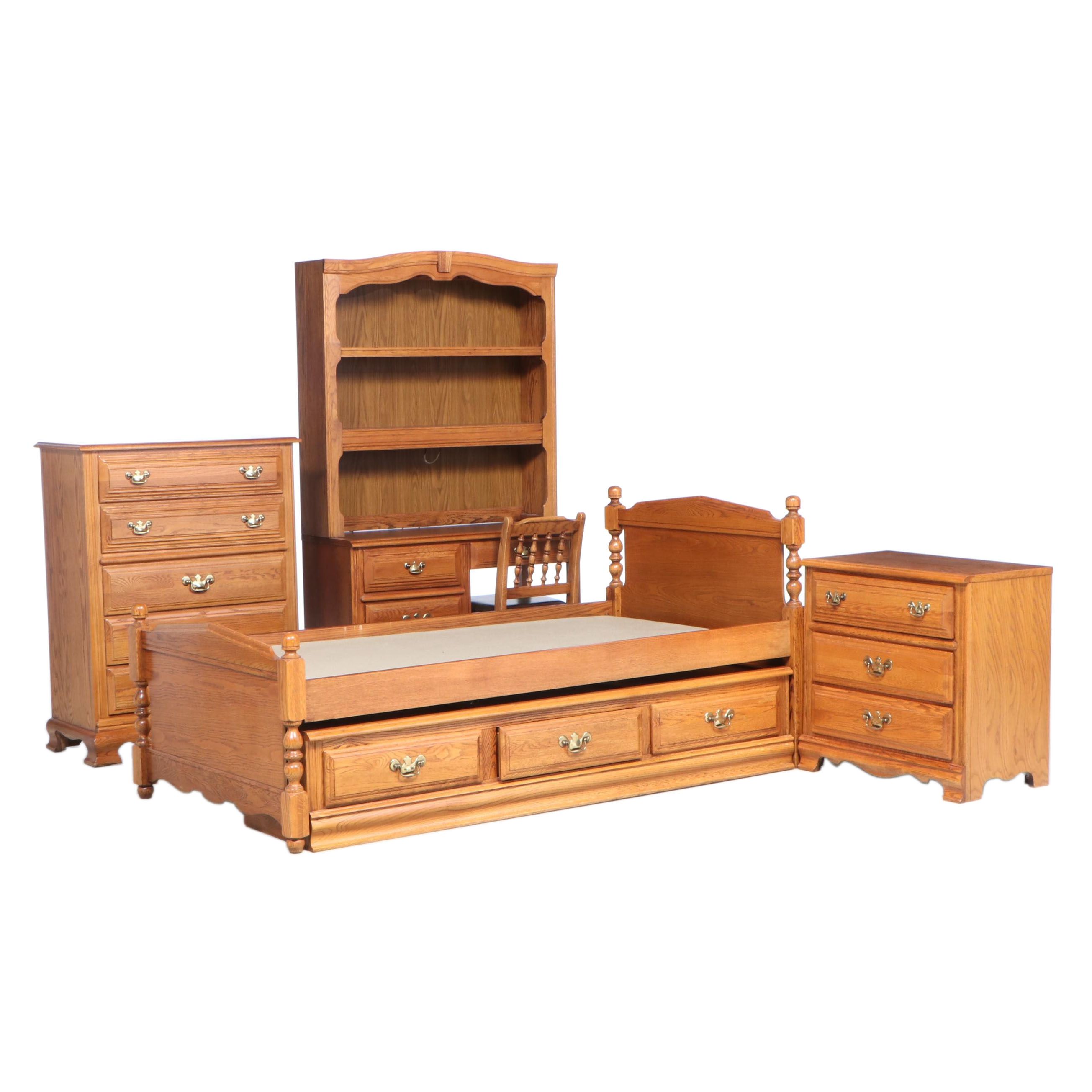 Young Hinkle Oak Bedroom Suite with Twin Bed EBTH