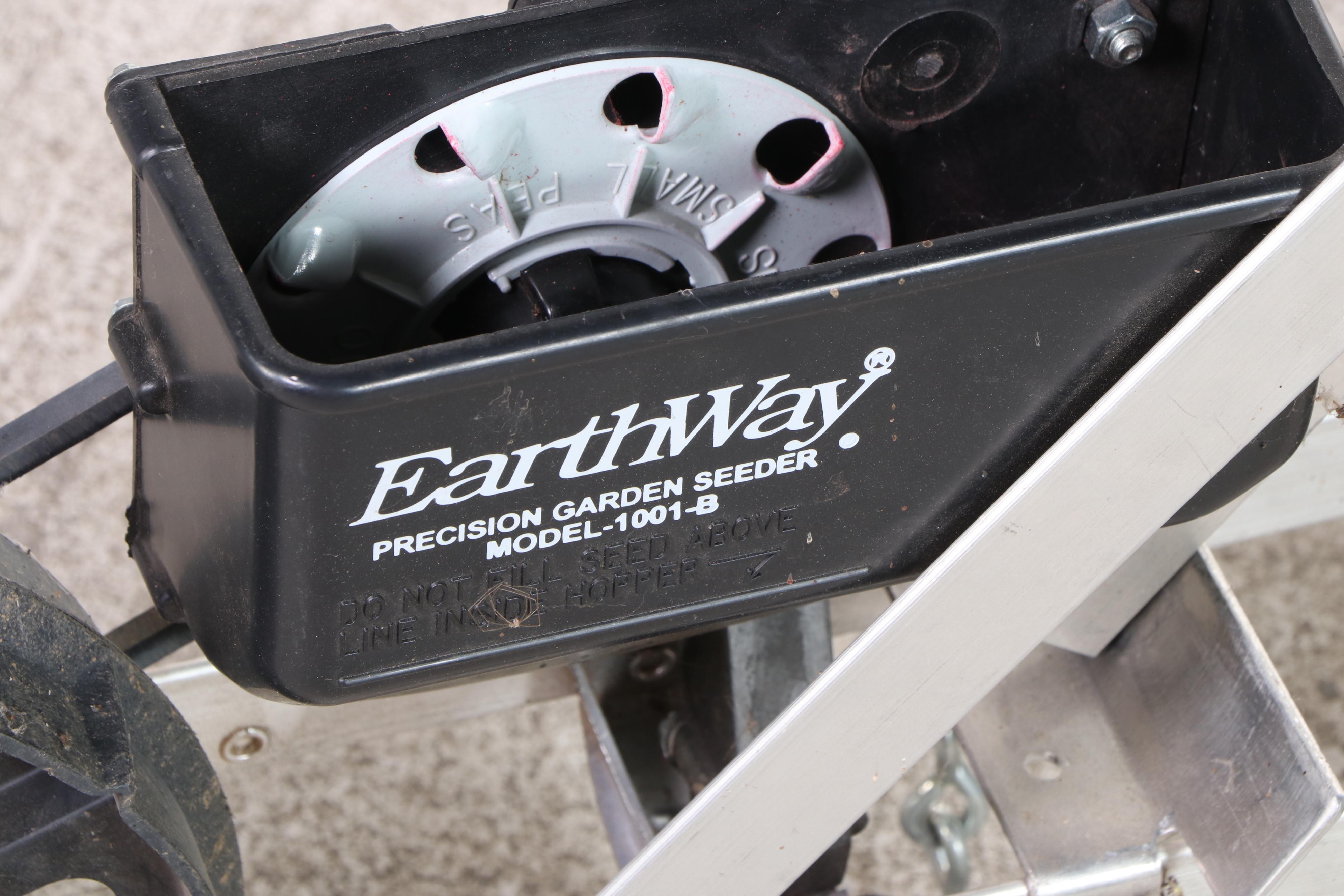 Scotts Accugreen 3000 Grass Seed Spreader and EarthWay Garden Seeder EBTH