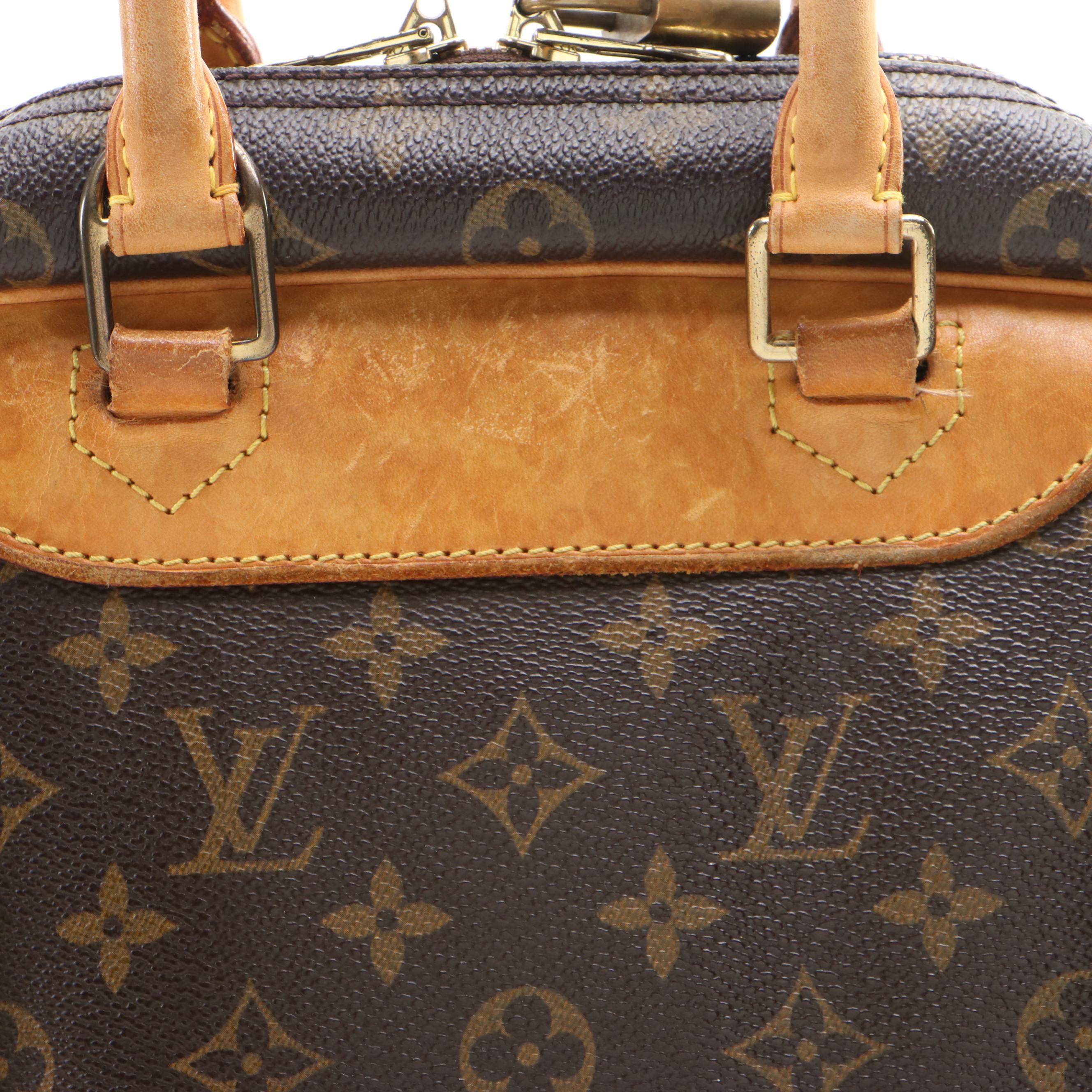 Louis Vuitton Deauville Travel Bag in Monogram Canvas and Vachetta