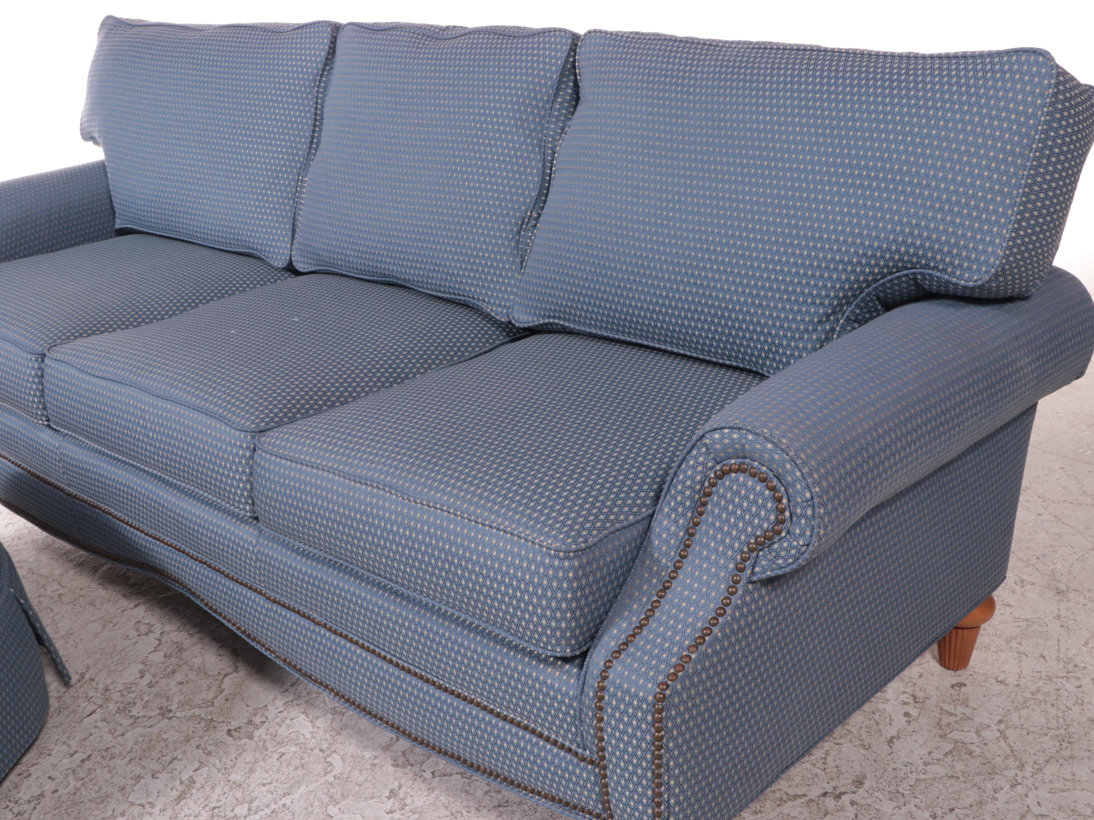 Norwalk Sofa with Round Ottoman EBTH