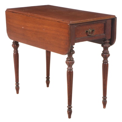 Victorian Walnut Pembroke Table, Late 19th Century