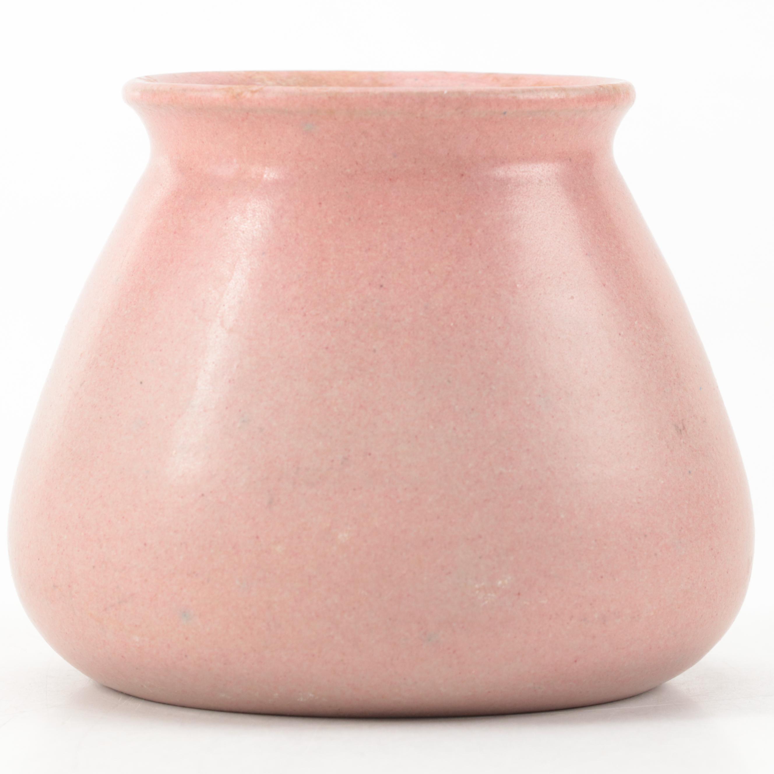 Marblehead Pottery Rose Matte Glaze Vase, Early to Mid20th Century EBTH