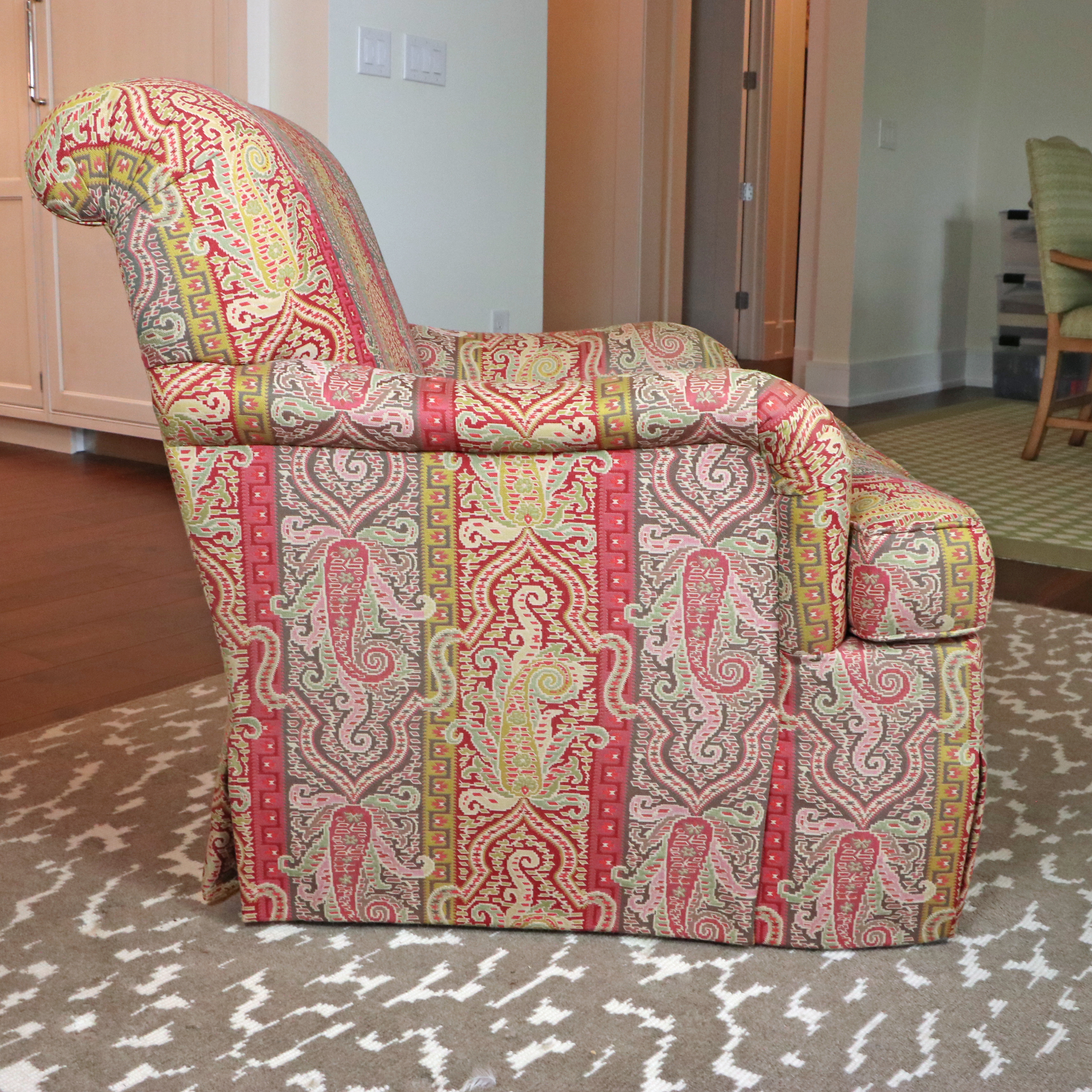 The Hickory Chair Furniture Co. CustomUpholstered Swivel Armchair EBTH