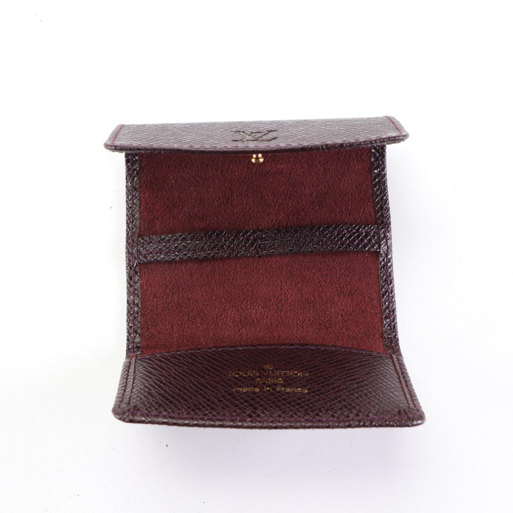 Louis Vuitton Cufflink Case in Grizzli Taïga Leather with Box EBTH