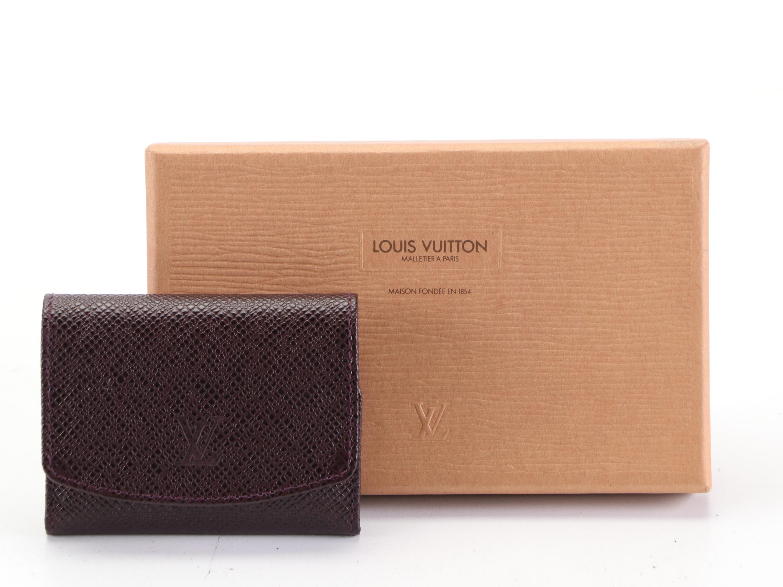 Louis Vuitton Cufflink Case in Grizzli Taïga Leather with Box EBTH