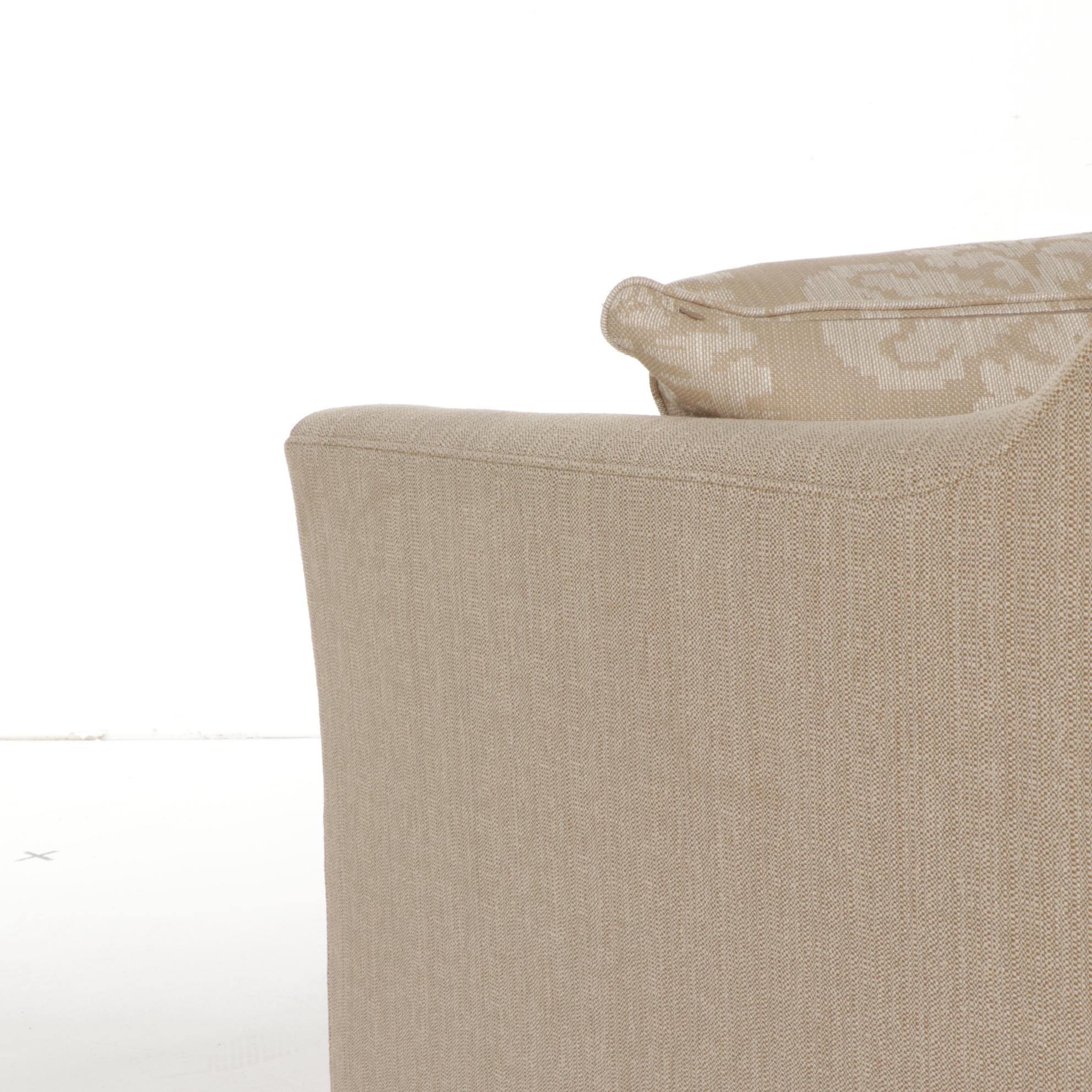 Ethan Allen "Hartwell" Bench Sofa in Oatmeal Upholstery EBTH