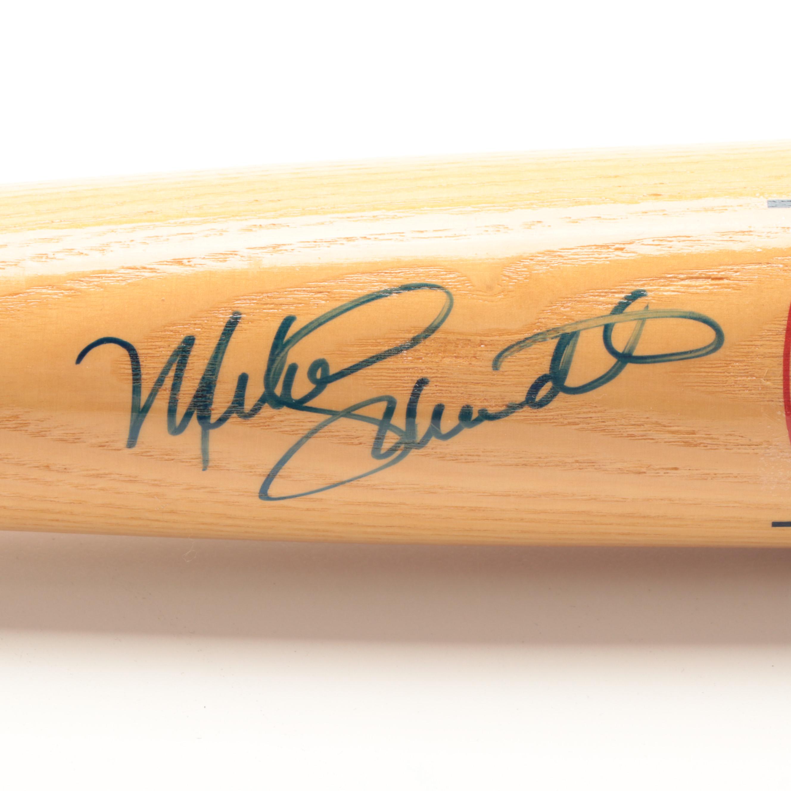 Philadelphia Phillies Mike Schmidt Signed Plaque and Hall Of Fame Bat
