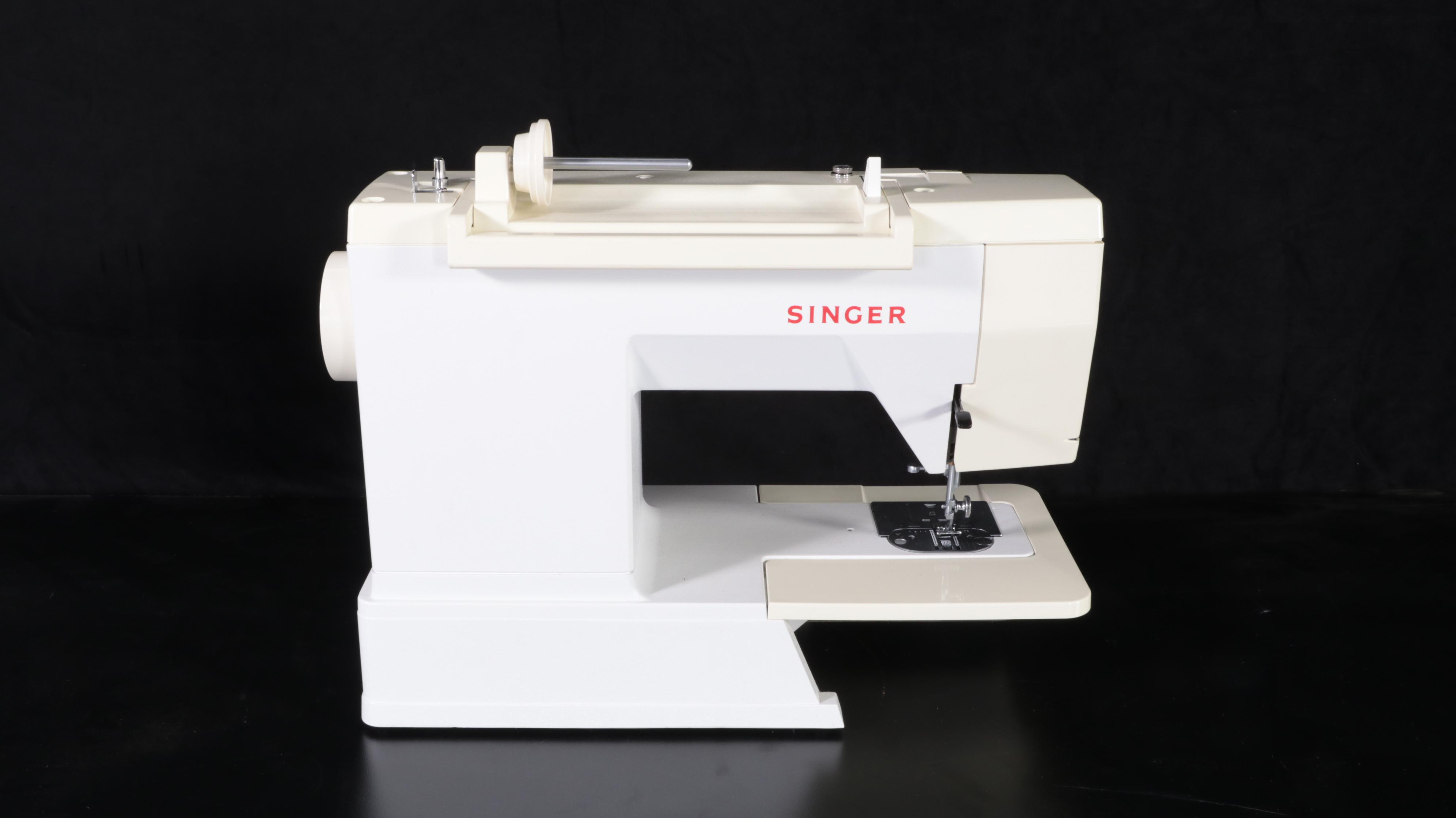 Singer Model 9032 Portable Sewing Machine EBTH