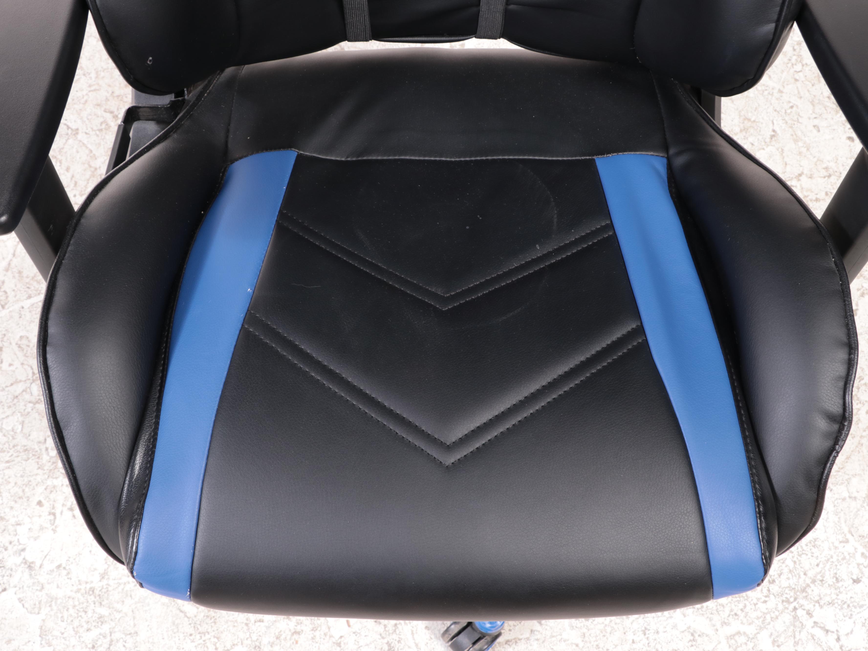 Staples Emerge "Vartan" Bonded Leather Gaming Chair EBTH