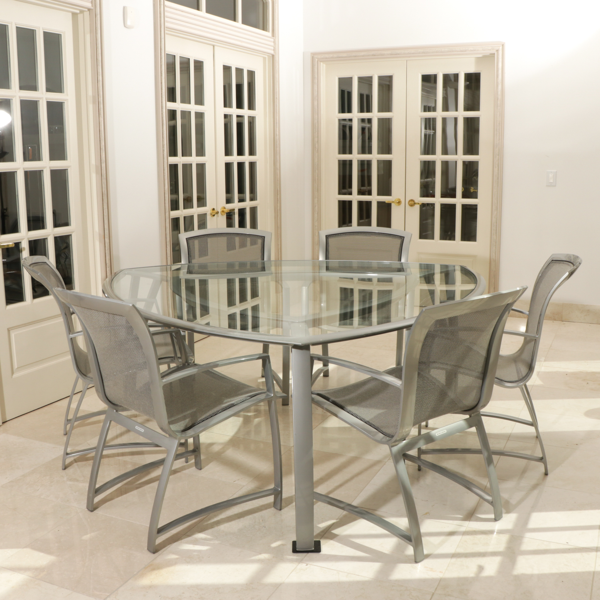 Brown Jordan Glass Top Patio Table and Chairs EBTH