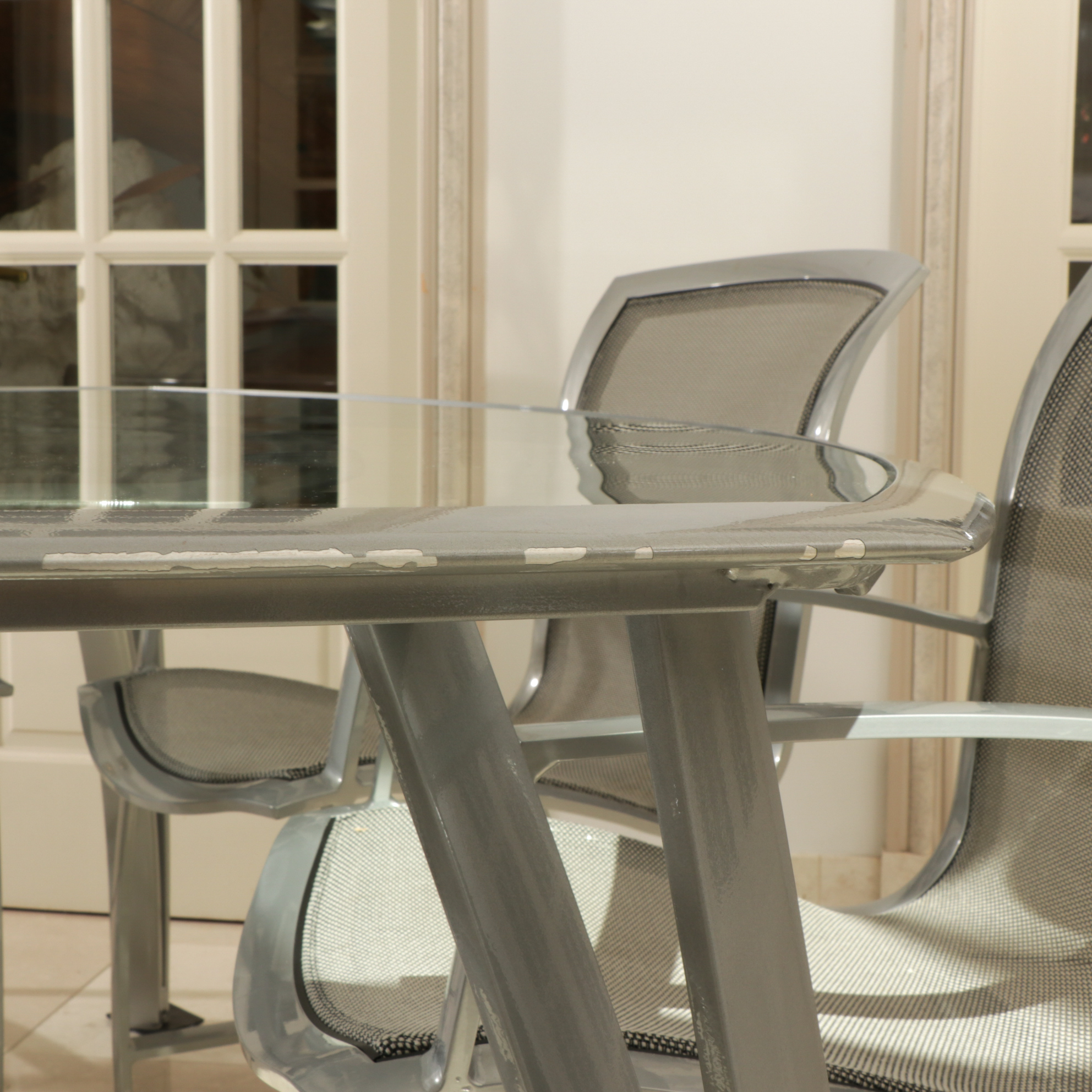 Brown Jordan Glass Top Patio Table and Chairs EBTH