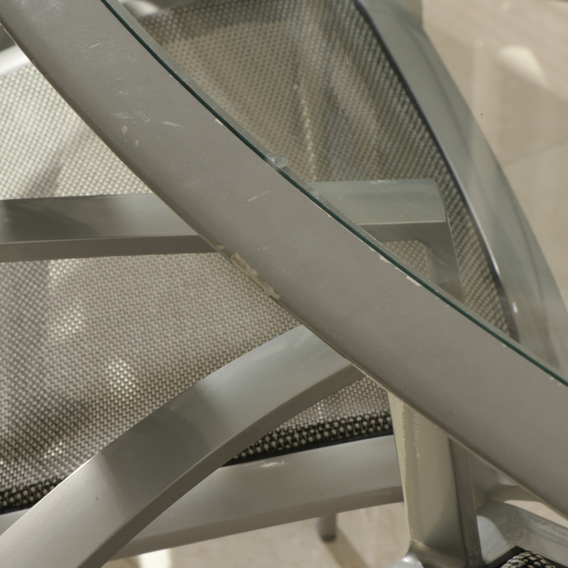 Brown Jordan Glass Top Patio Table and Chairs EBTH