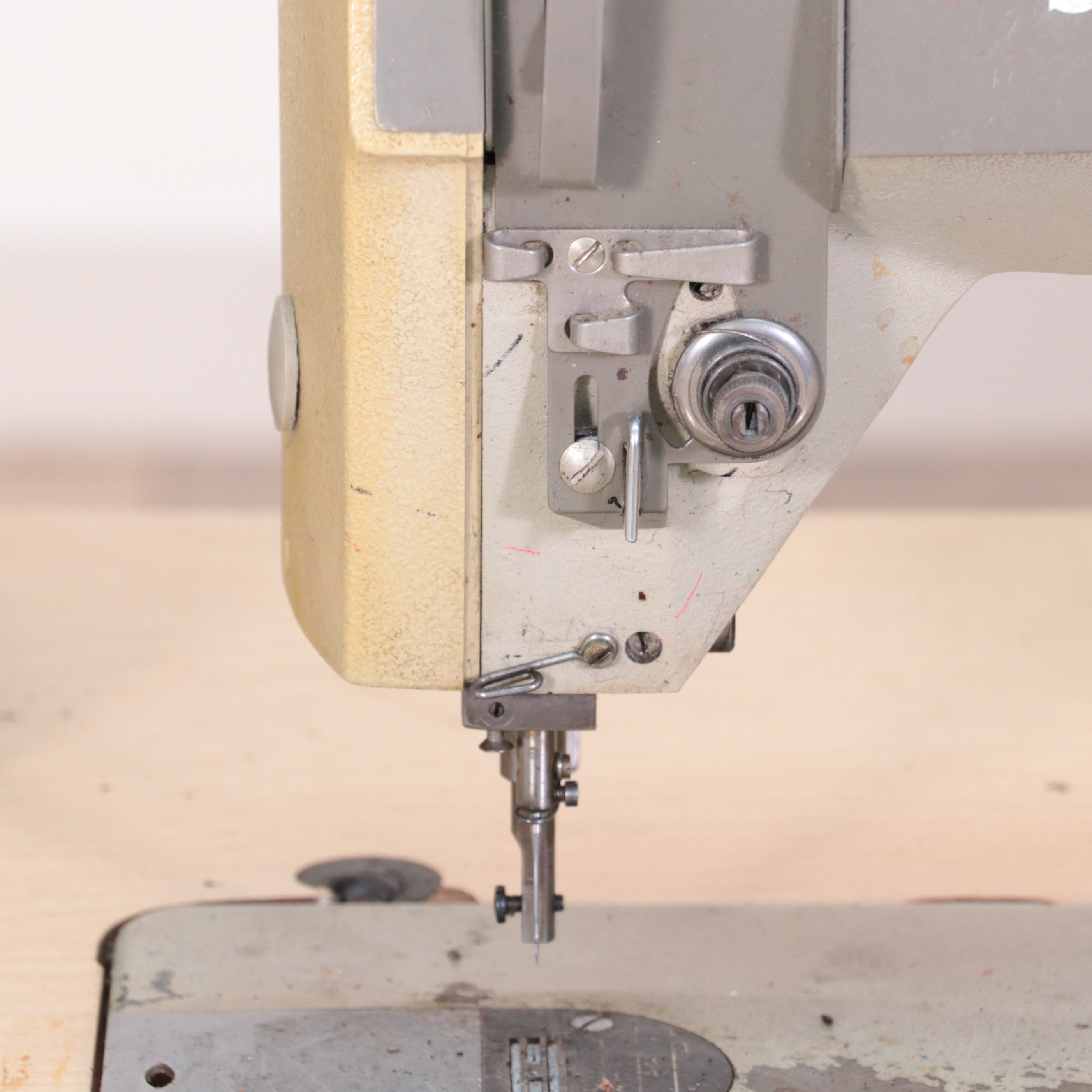 Singer Centurion Industrial Sewing Machine With Workbench, Notions EBTH