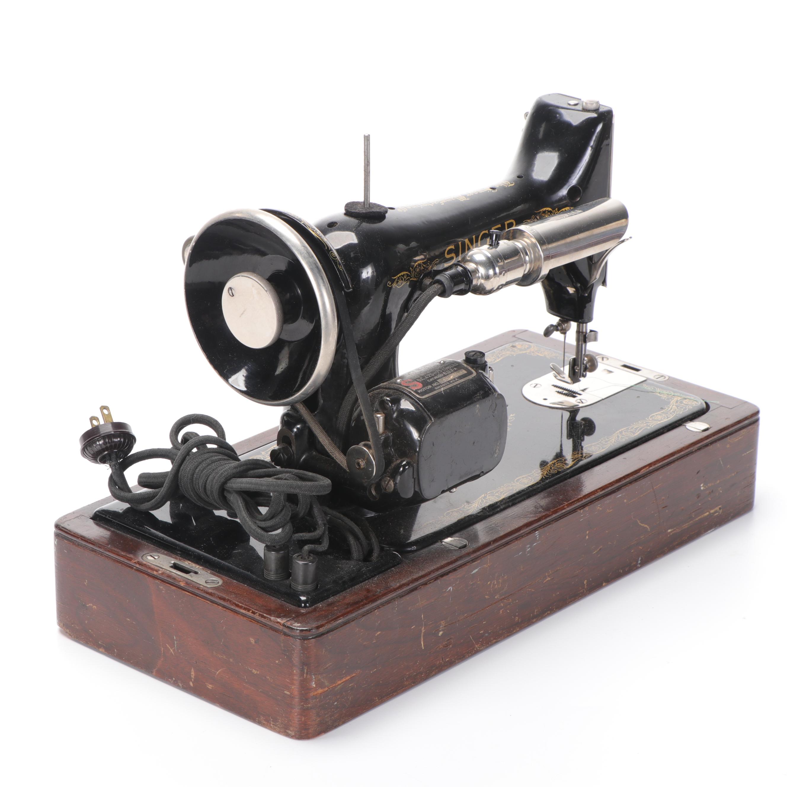 Singer Sewing Machine and Buttonholer, 1928 EBTH