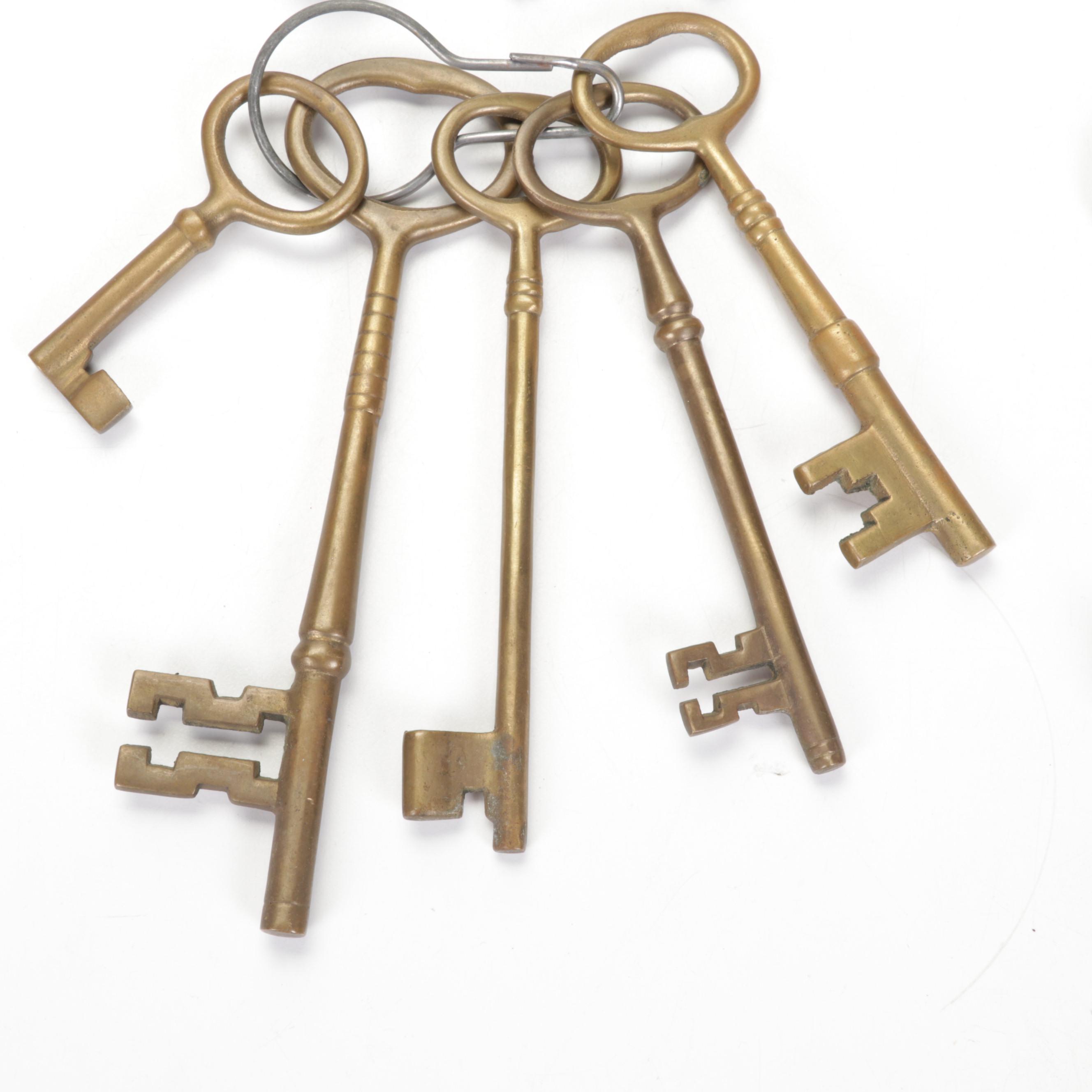 Metal Skeleton Keys, Padlocks and More EBTH