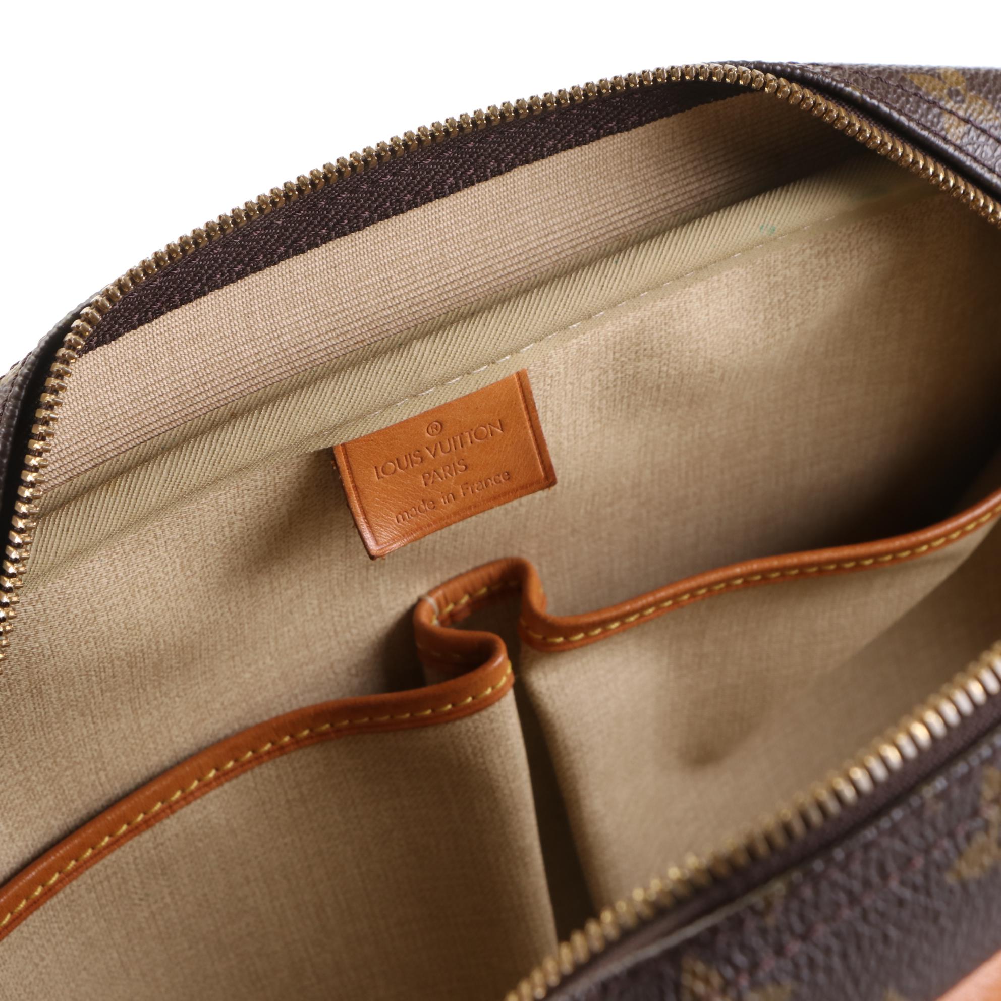 Louis Vuitton Deauville Travel Bag in Monogram Canvas and Vachetta