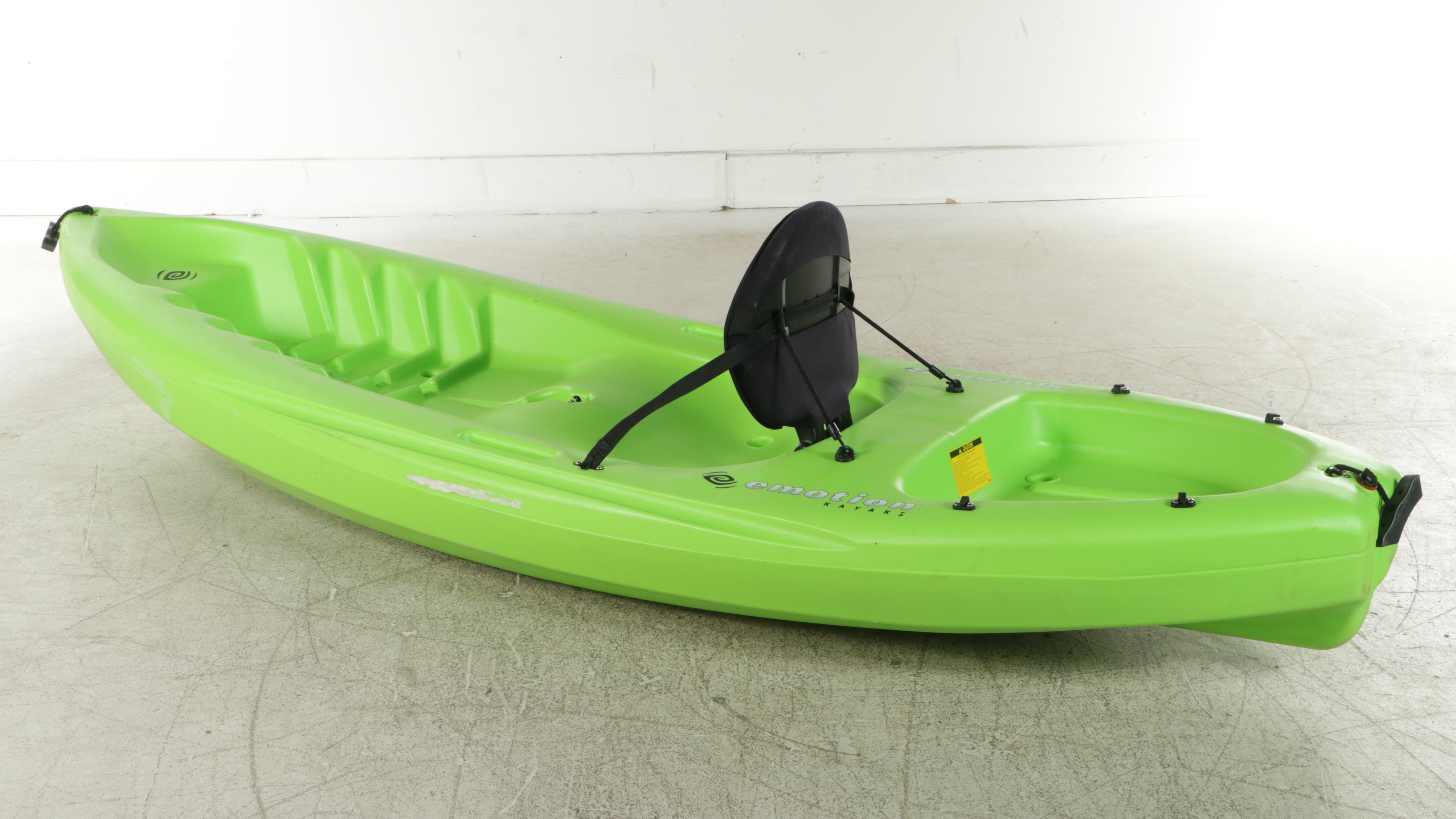 Emotion Spitfire 8 SitOnTop Kayak With Sunrise bb Paddle EBTH
