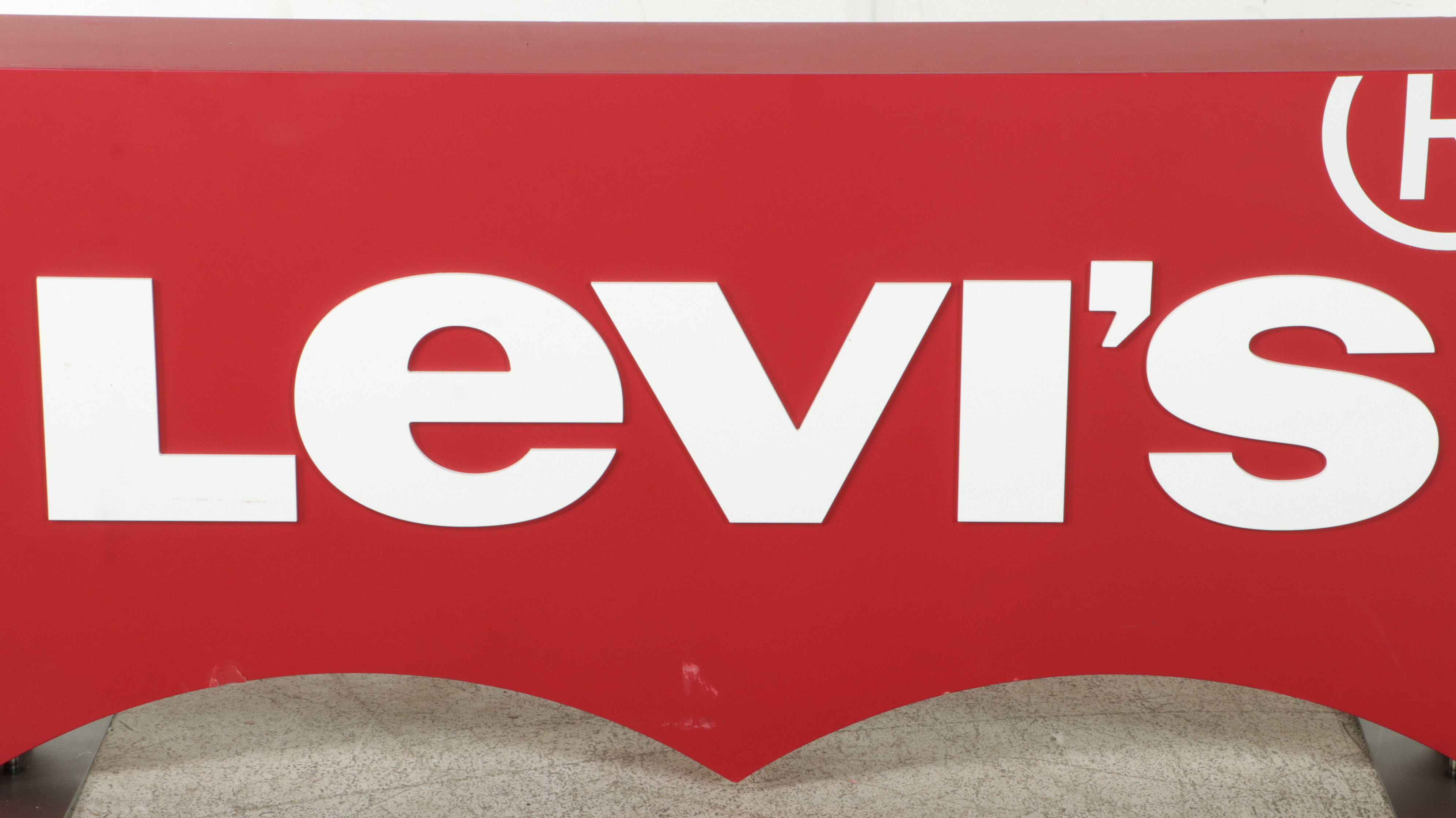 Levi's Wooden Advertising Sign | EBTH