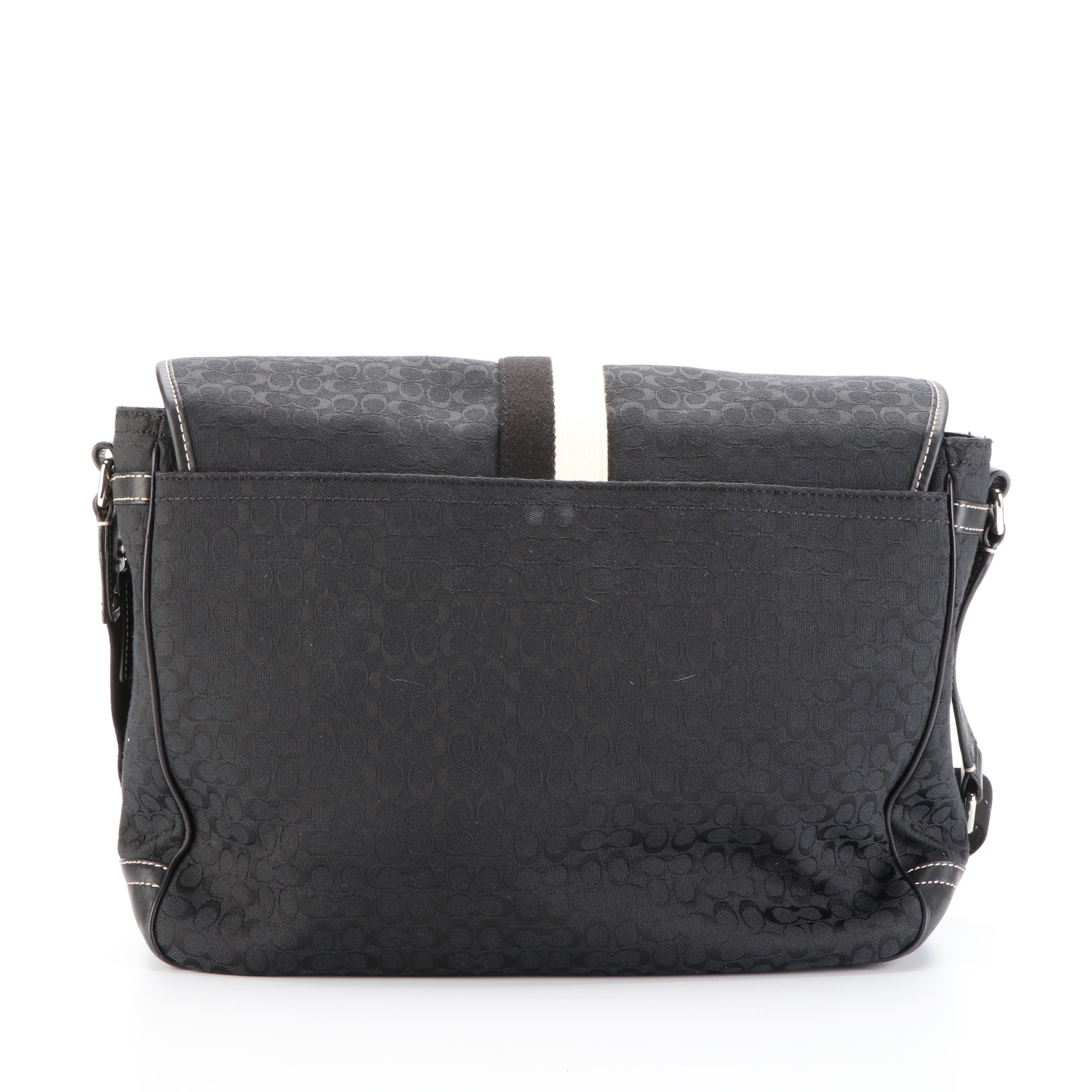 Coach Voyager Messenger Bag in Signature Canvas EBTH