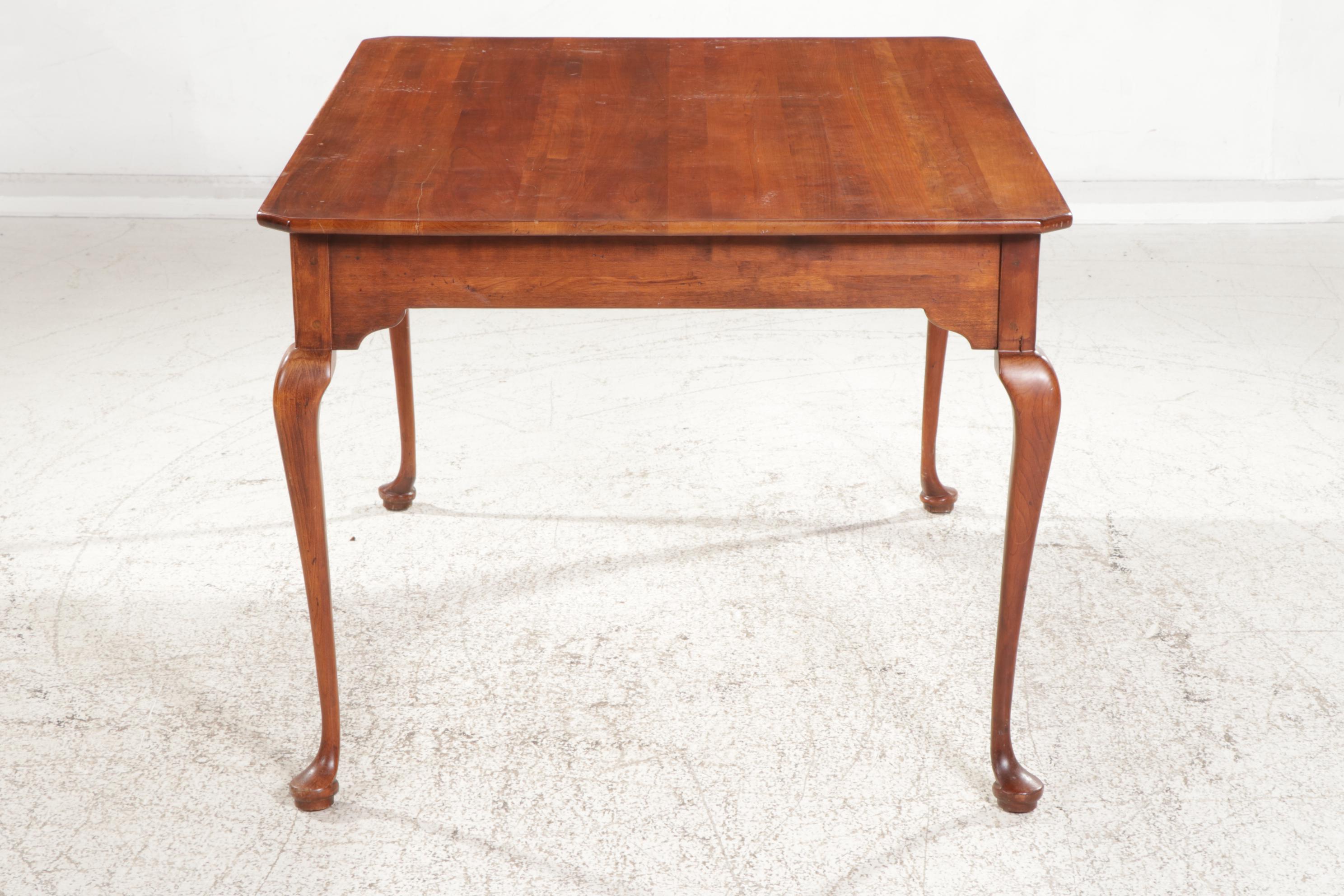 Bob Timberlake Queen Anne Style Cherry Dining Table, Late 20th Century