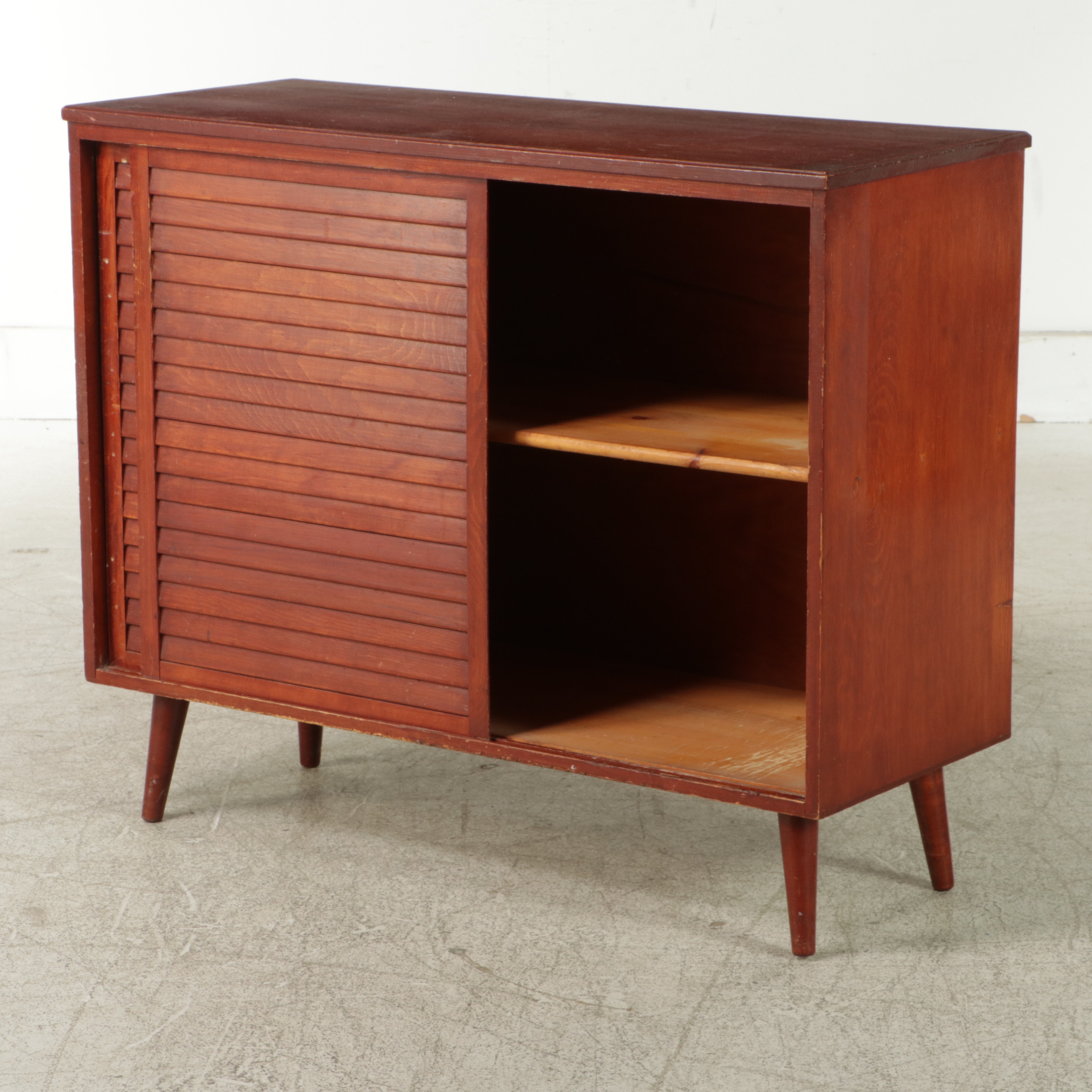 S.J. Bailey & Sons Inc. "Mastercraft" Mid Century Modern Pine Side