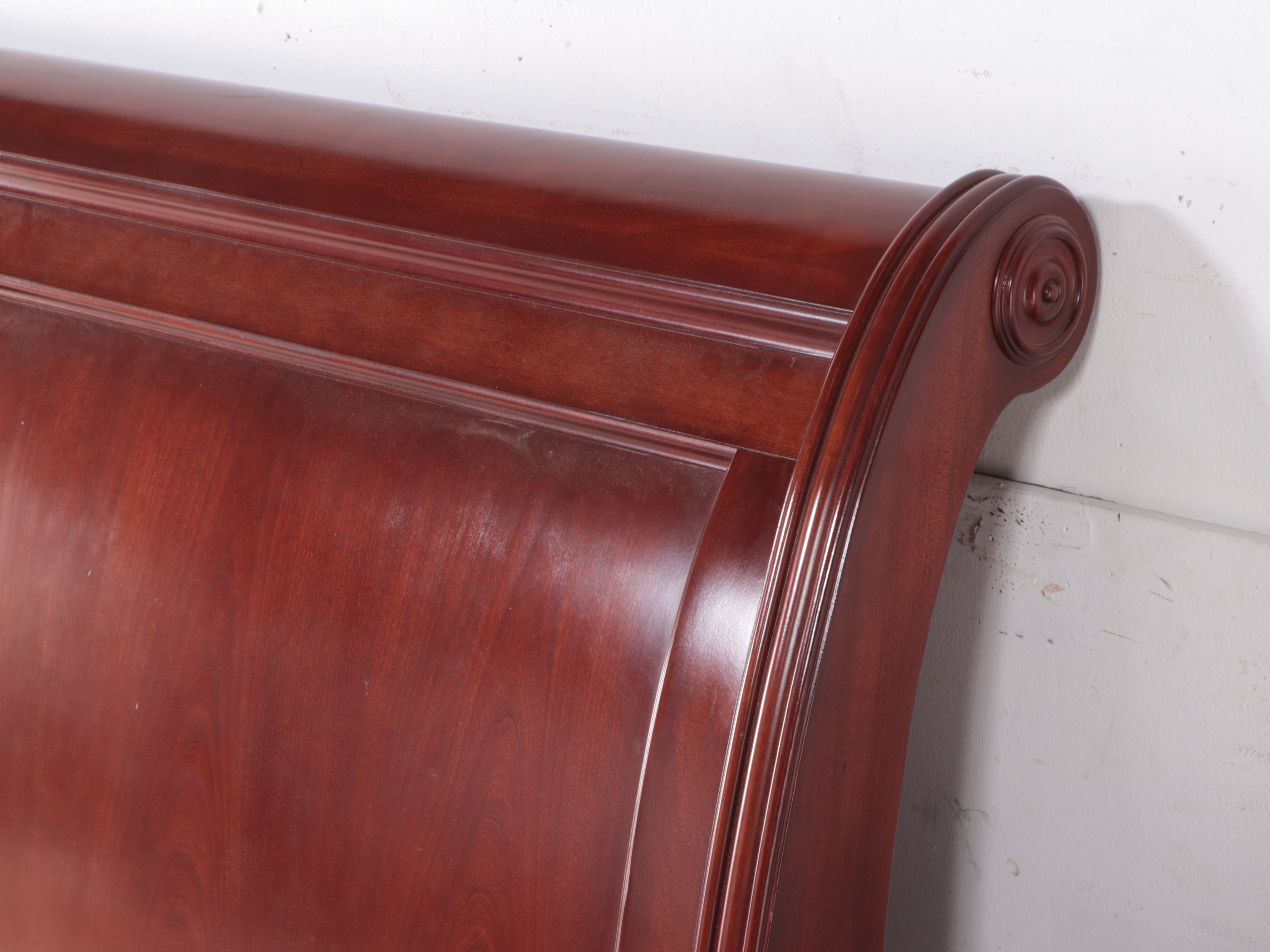Classical Style CherrywoodStained Queen Size Sleigh Bed Frame EBTH