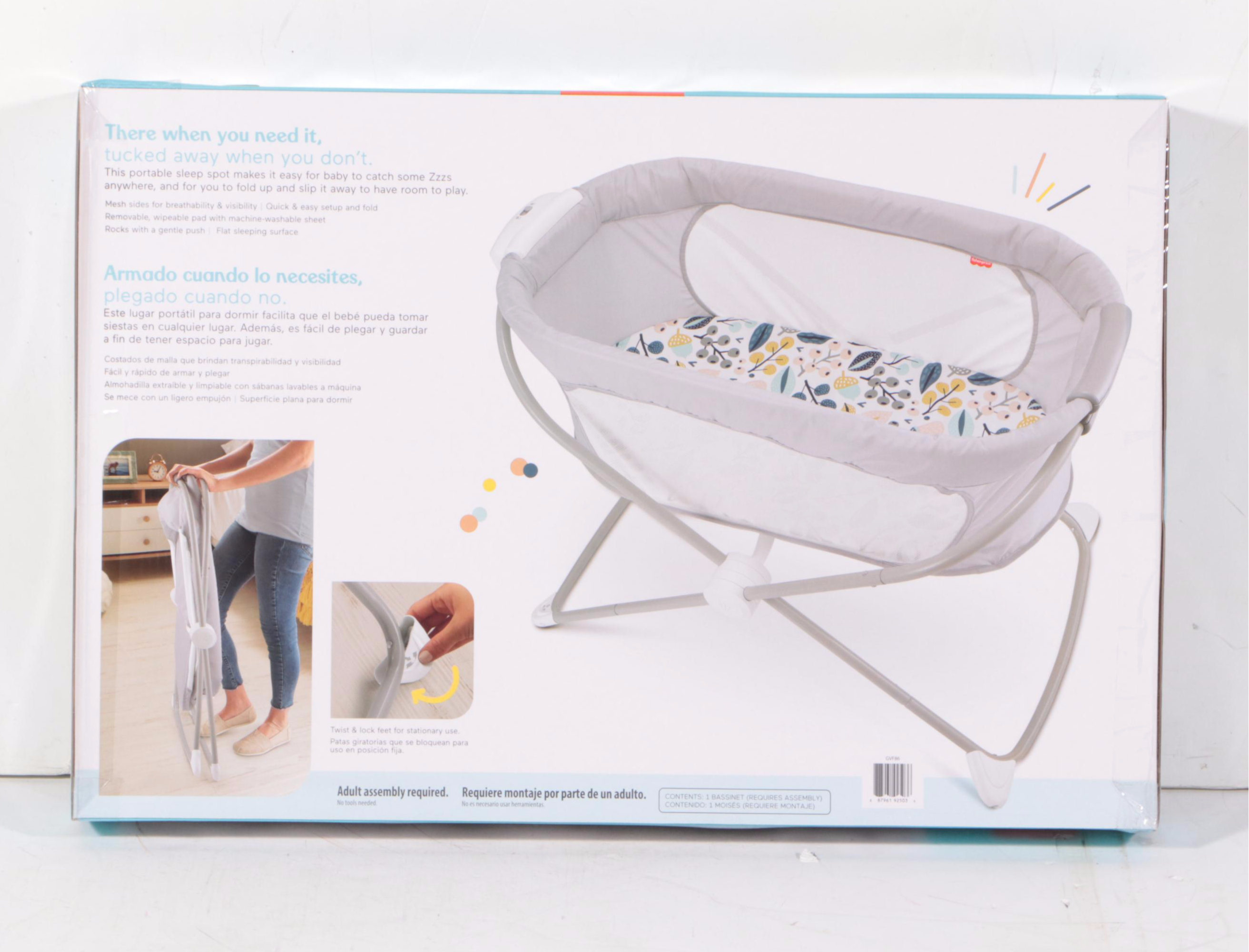 Fisher-Price Soothing View Folding Bassinet | EBTH