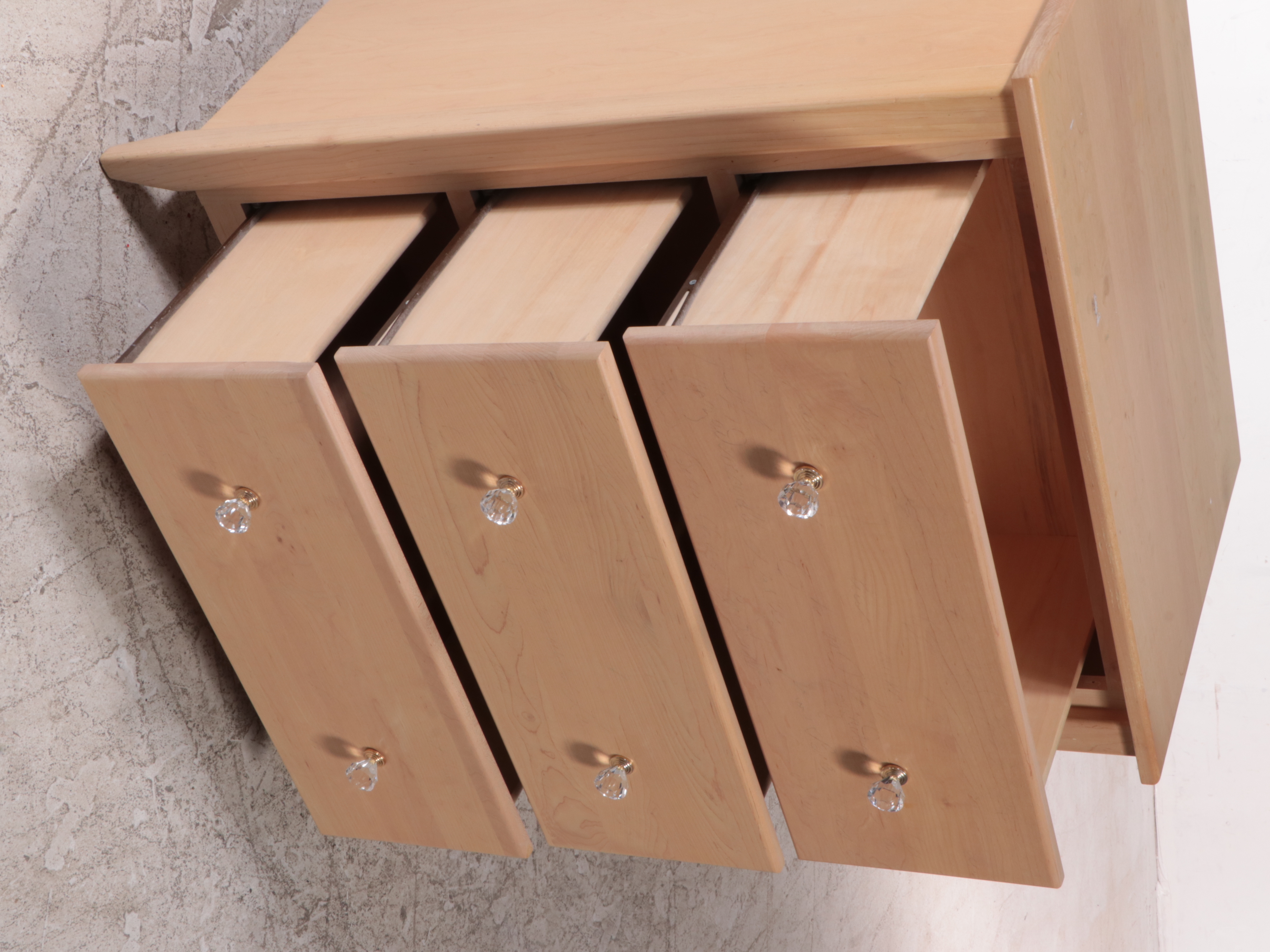 Woodcraft Industries Shaker Style Maple ThreeDrawer Chest EBTH