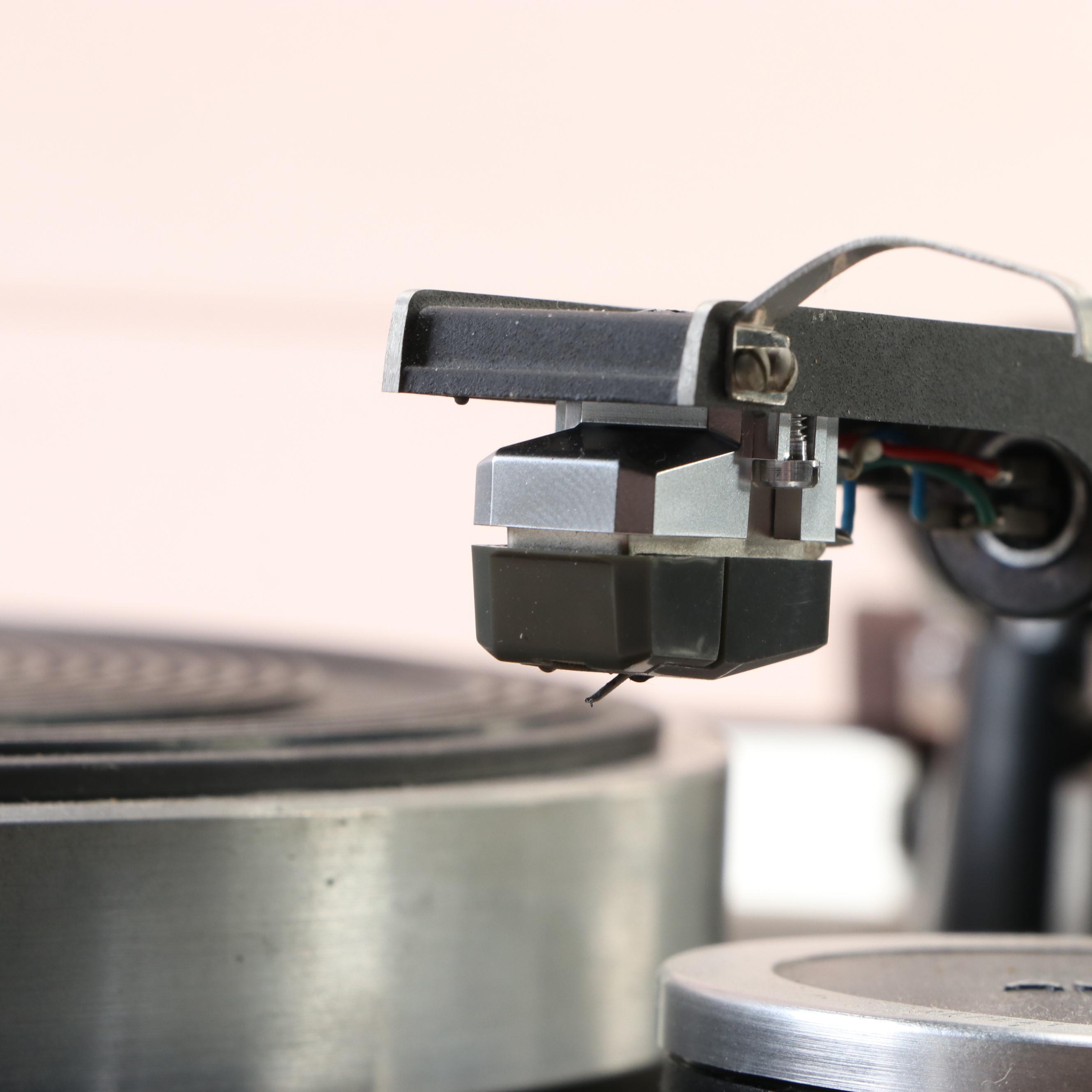 Sony 5520 2Speed Belt Driven Automatic Turntable System Record Player