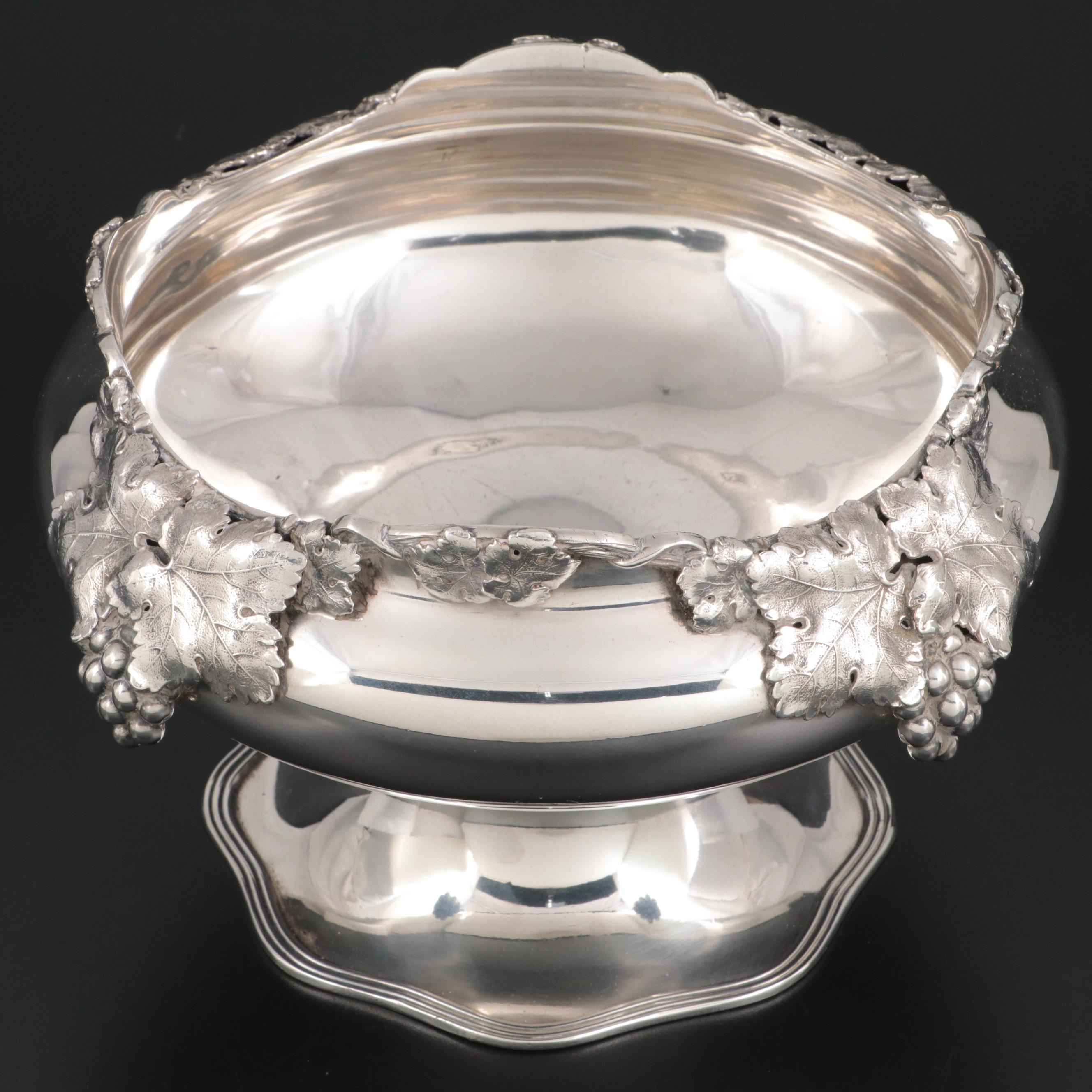 Homan Mfg. Co. of Cincinnati Silver Plate Grape Vine Motif Pedestal Bowl EBTH