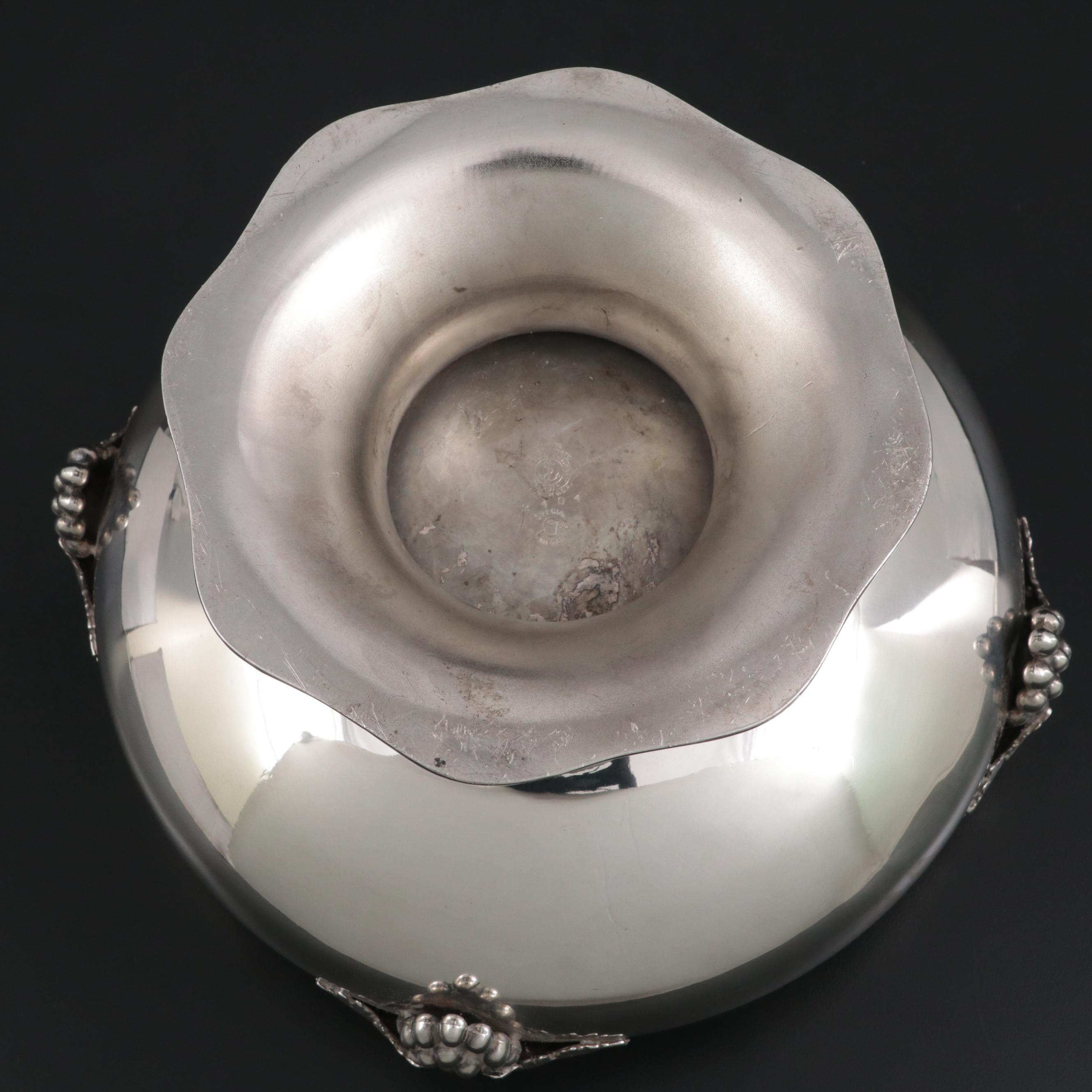 Homan Mfg. Co. of Cincinnati Silver Plate Grape Vine Motif Pedestal Bowl EBTH