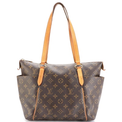 Louis Vuitton Totally MM Zip Tote in Monogram Canvas and Vachetta Leather