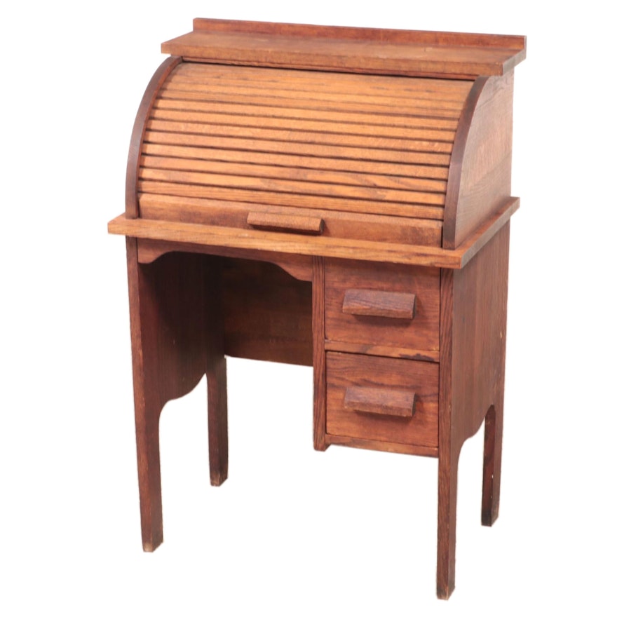 Paris Mfg. Co. Arts & Crafts Oak Child's Roll-Top Desk, Early to Mid 20th C.