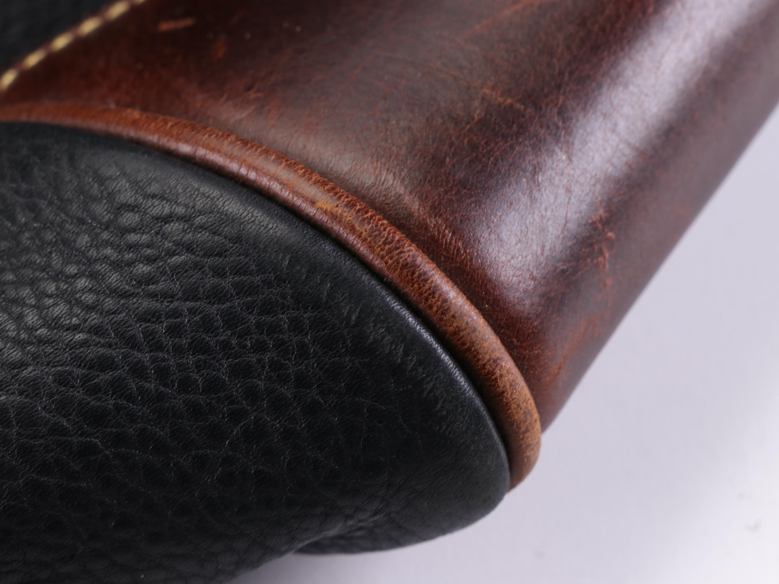 Roots Weekender Duffle Bag in Grained Leather with Smooth Leather Trim