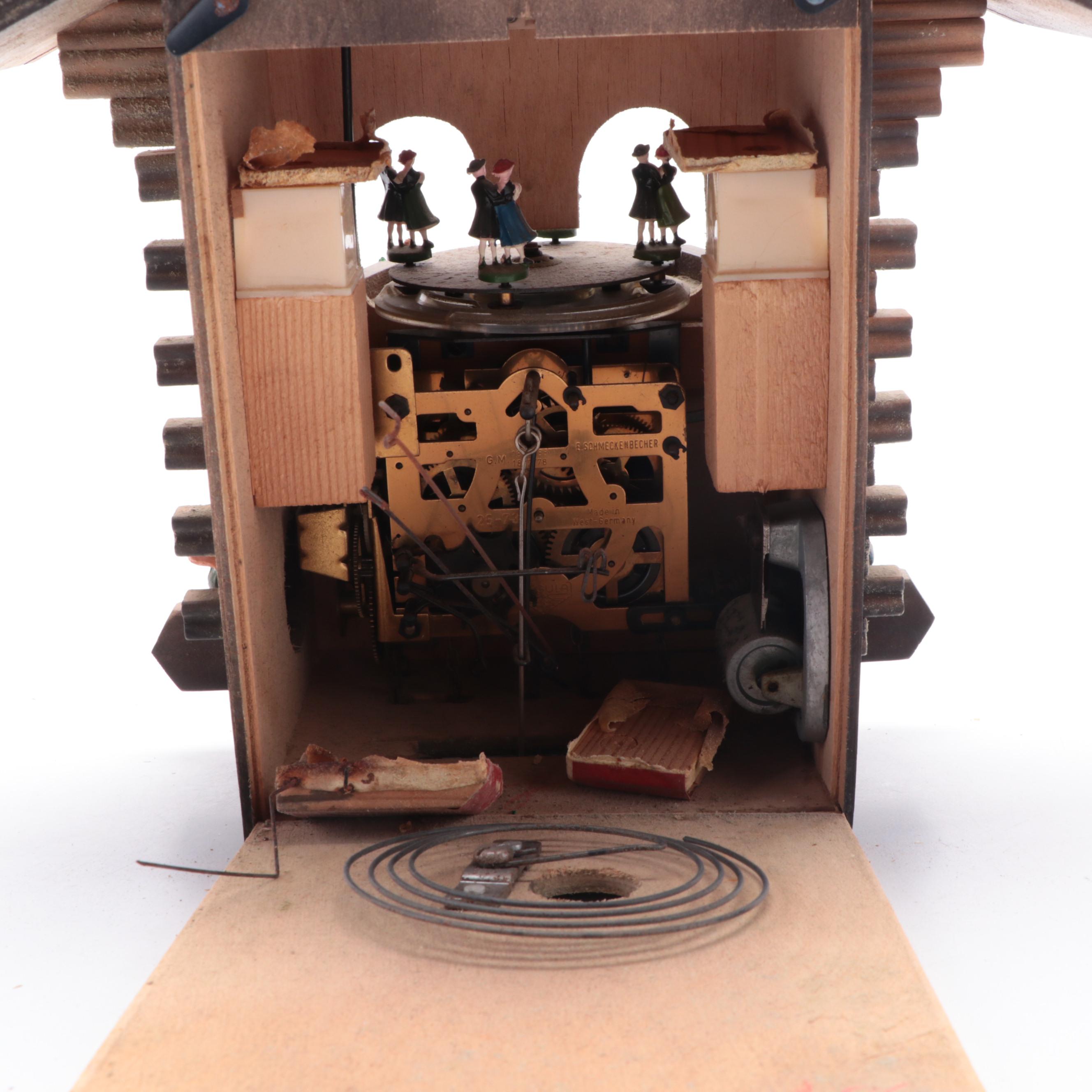 E. Schmeckenbecher Black Forest West German Cuckoo Clock, Late 20th